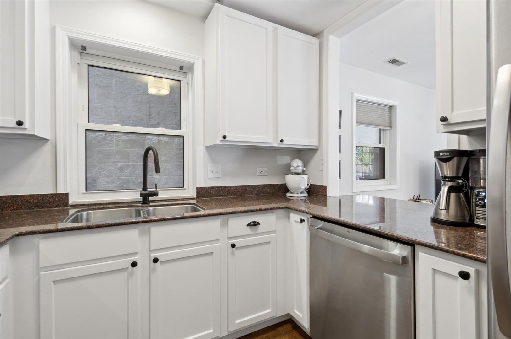 2648 N Seminary Avenue Unit: 2