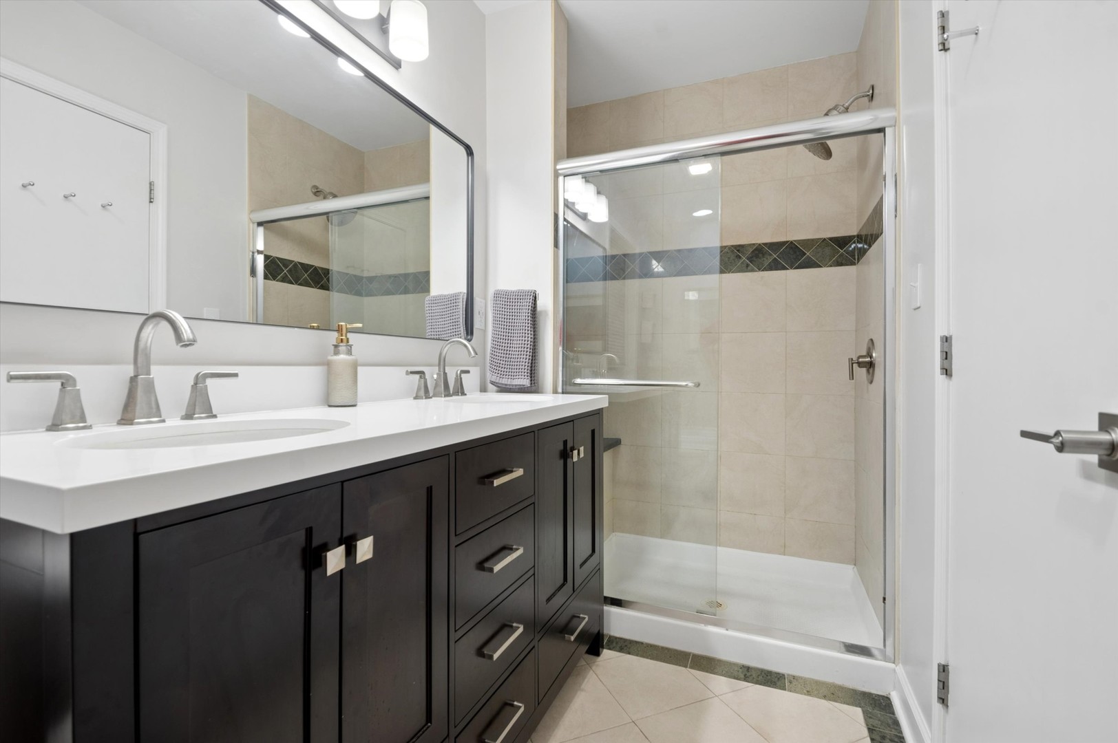 2648 N Seminary Avenue Unit: 2