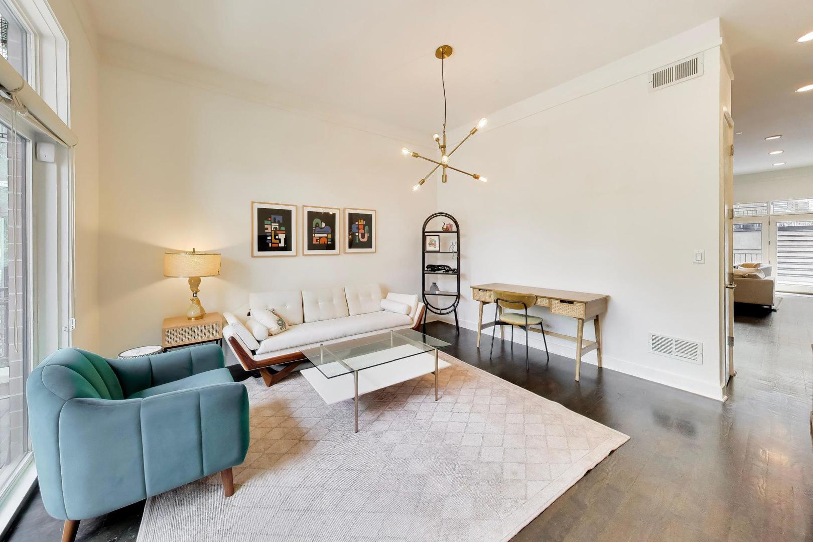 1725 W Le Moyne Street Unit: 1