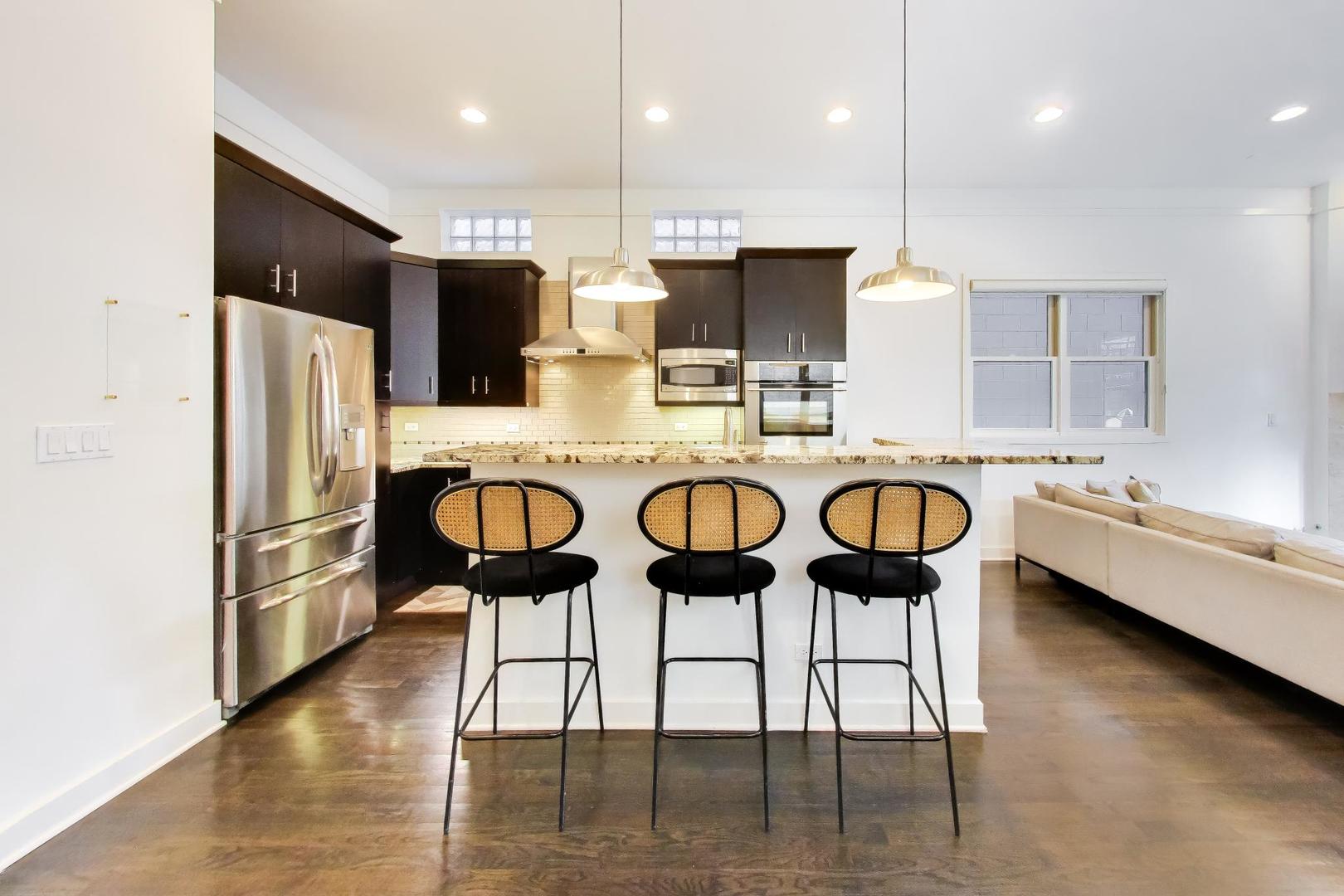 1725 W Le Moyne Street Unit: 1