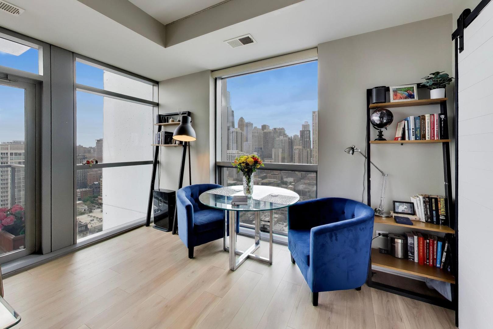 303 W Ohio Street Unit: 2702