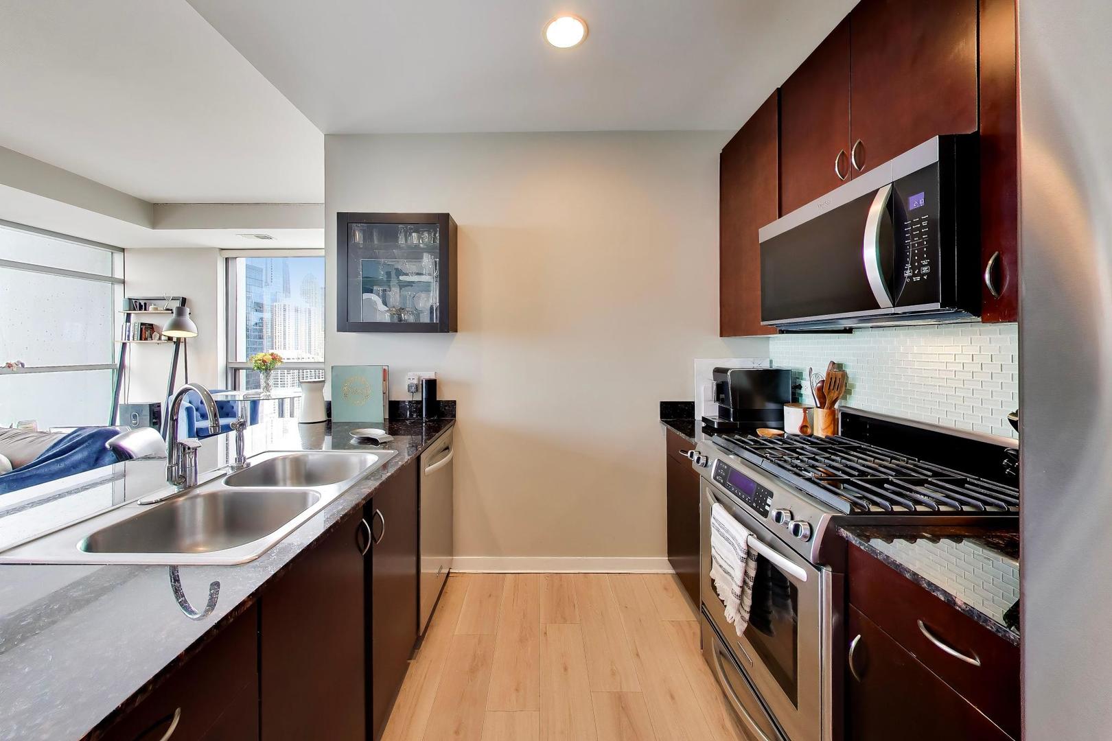 303 W Ohio Street Unit: 2702