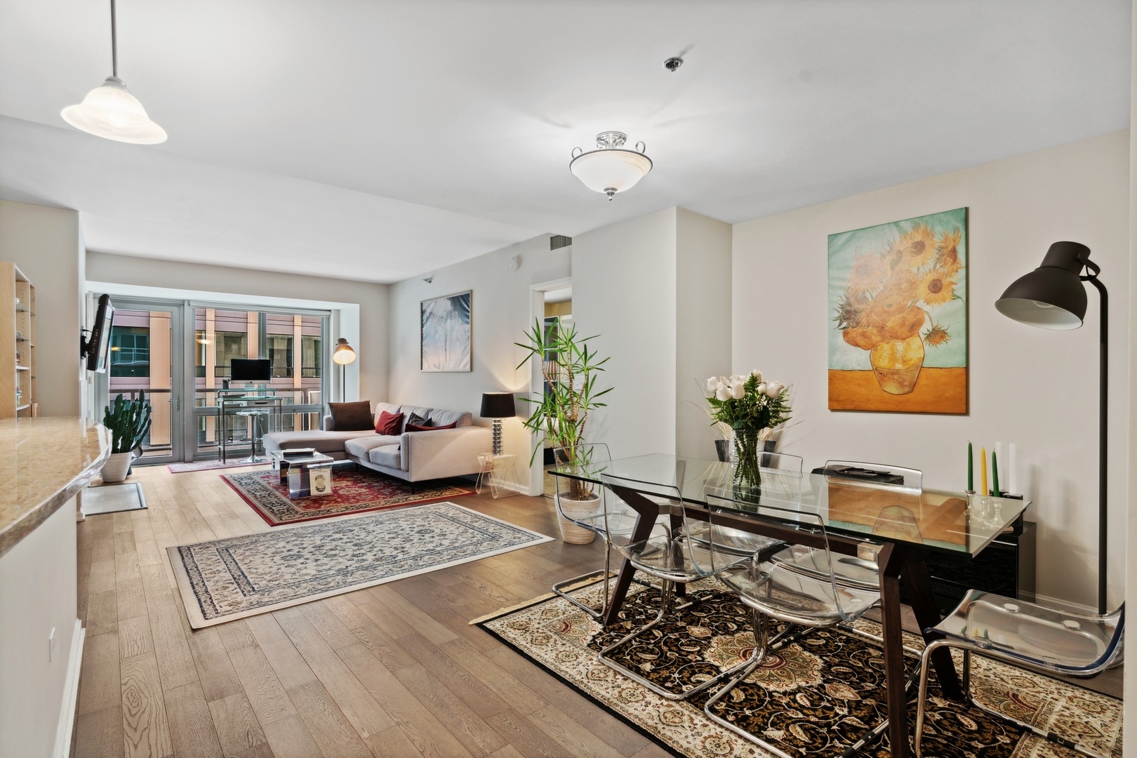 160 E ILLINOIS Street Unit: 1302