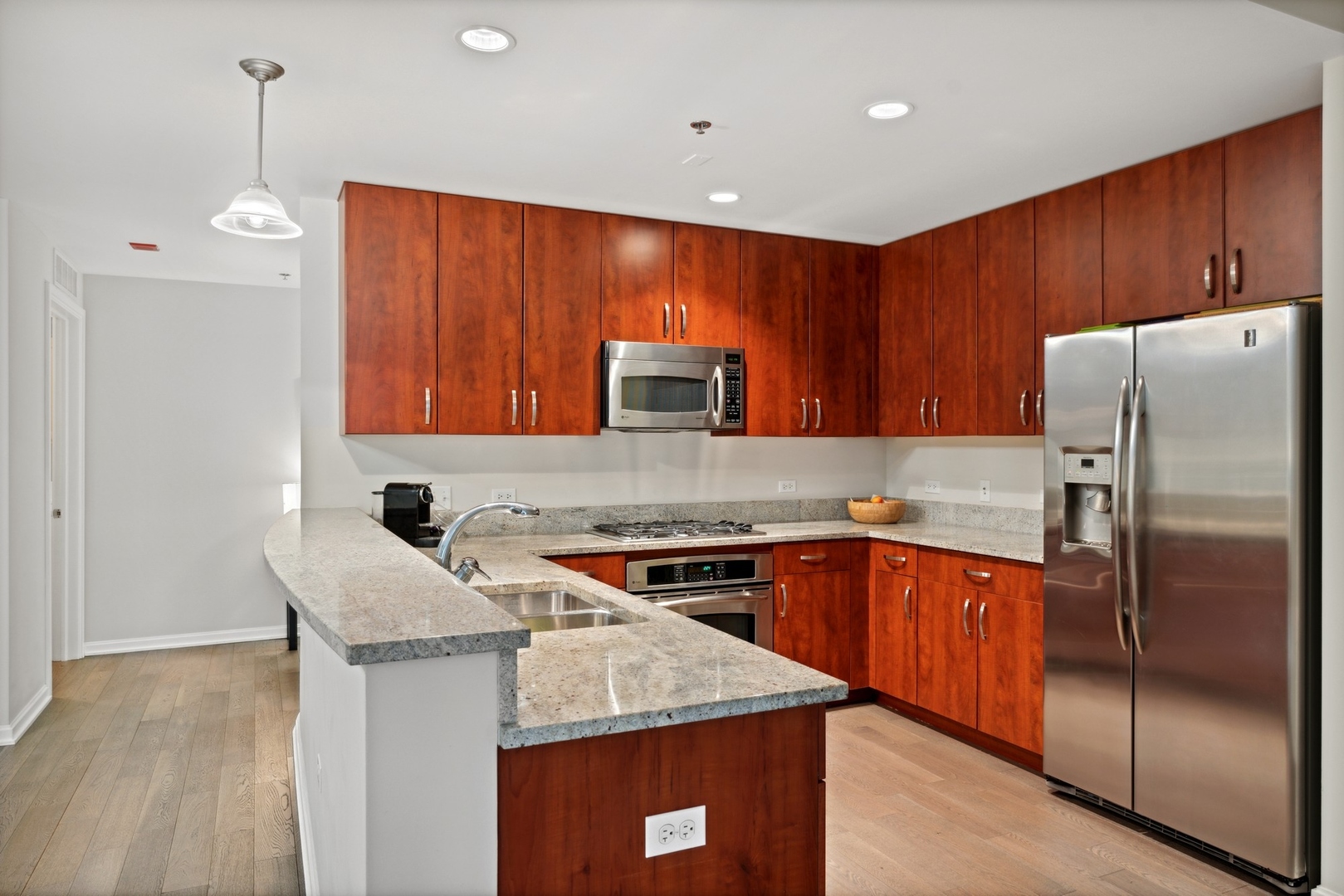 160 E ILLINOIS Street Unit: 1302