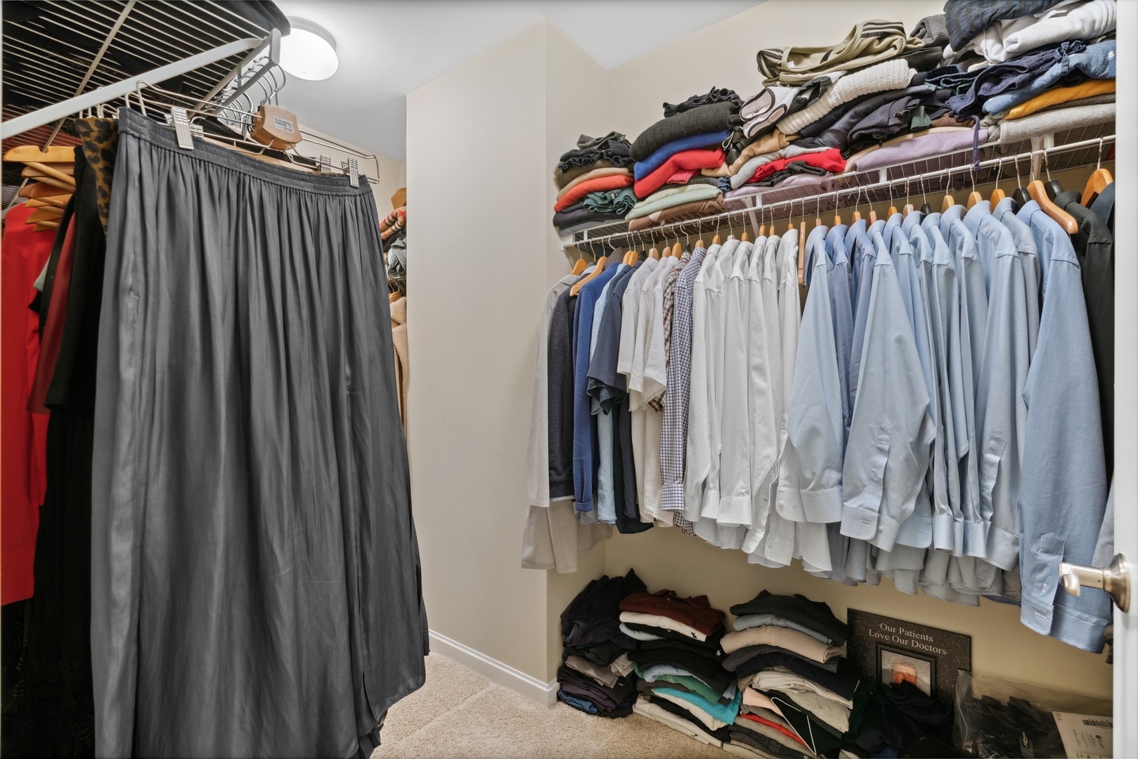 160 E ILLINOIS Street Unit: 1302