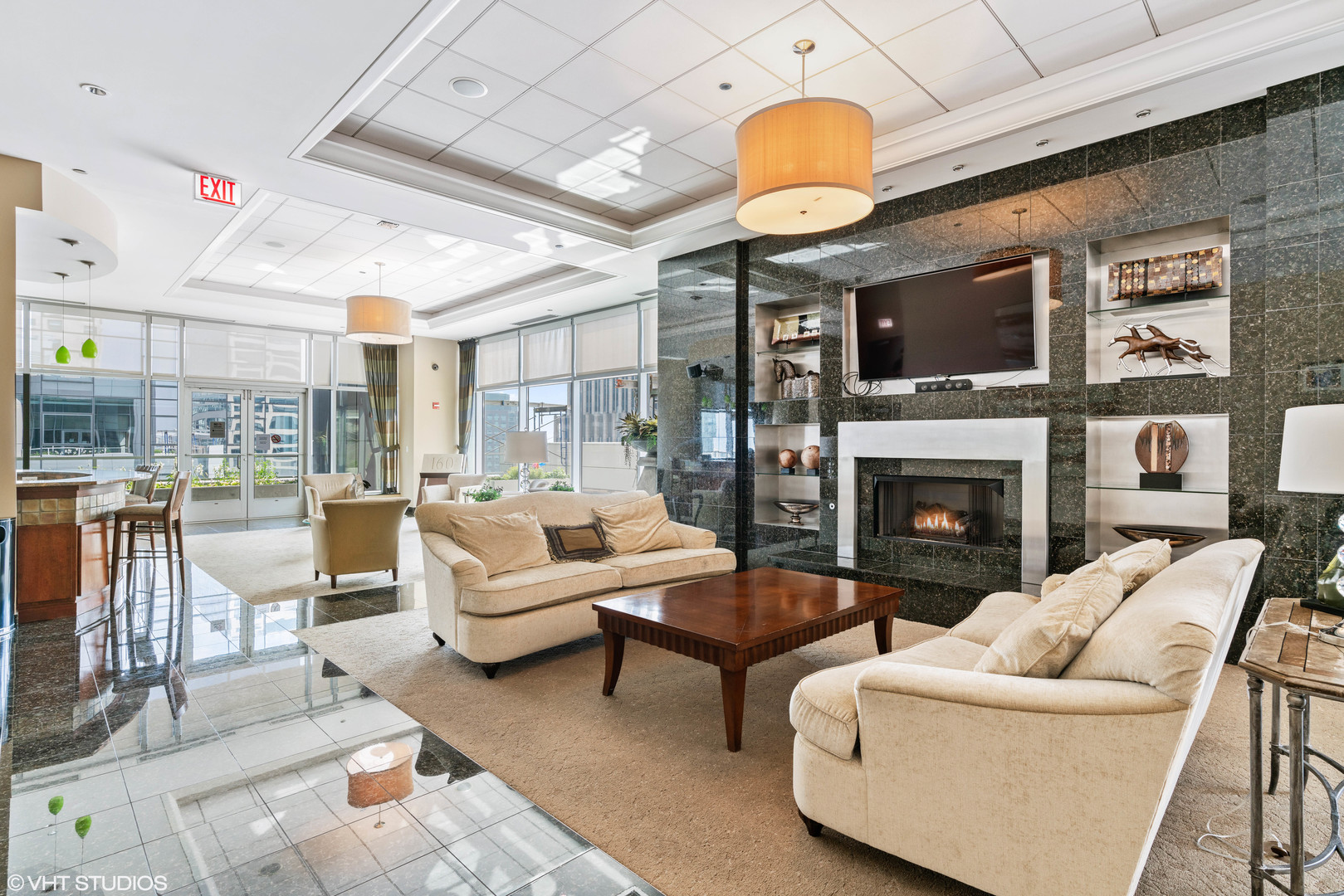 160 E ILLINOIS Street Unit: 1302