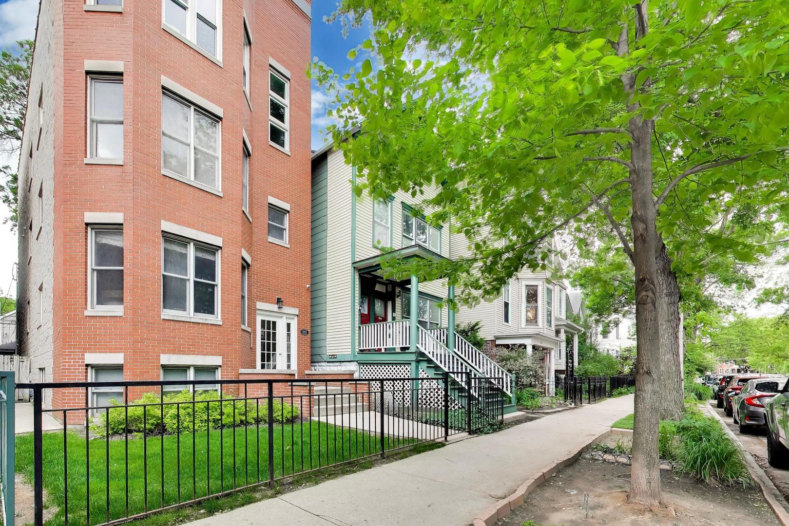 3051 N Clifton Avenue Unit: 2