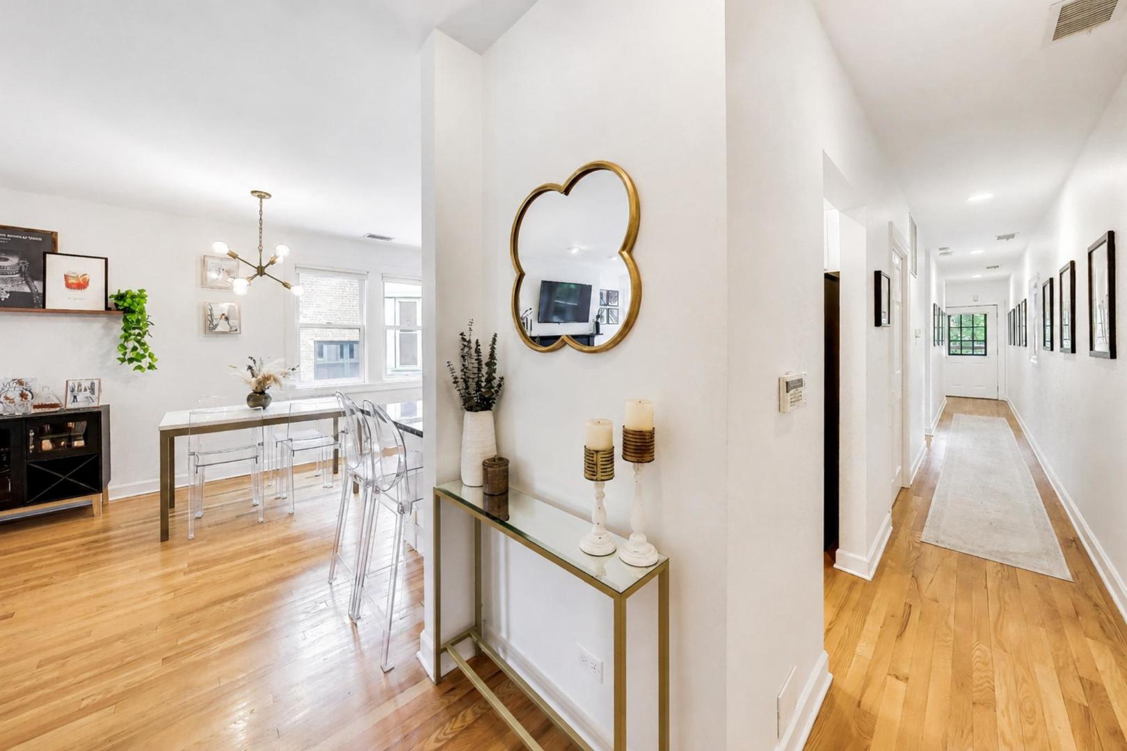 3051 N Clifton Avenue Unit: 2