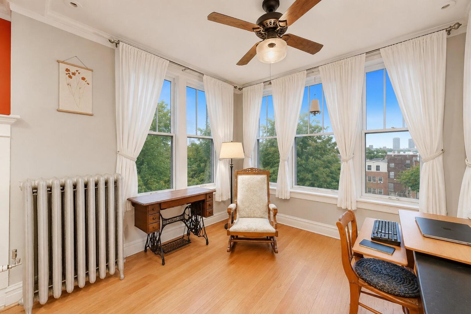 4428 N Malden Street Unit: 3N