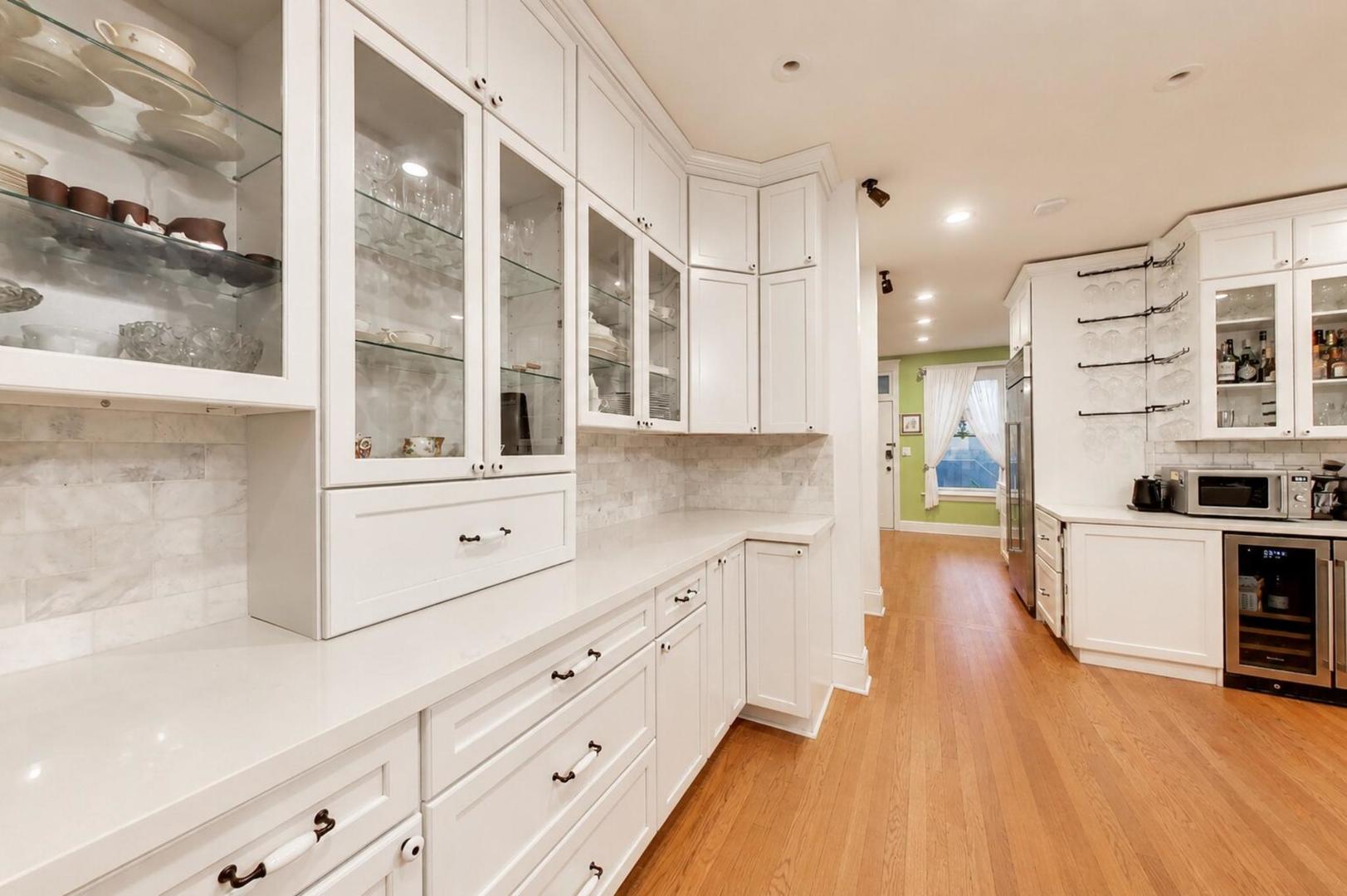4428 N Malden Street Unit: 3N