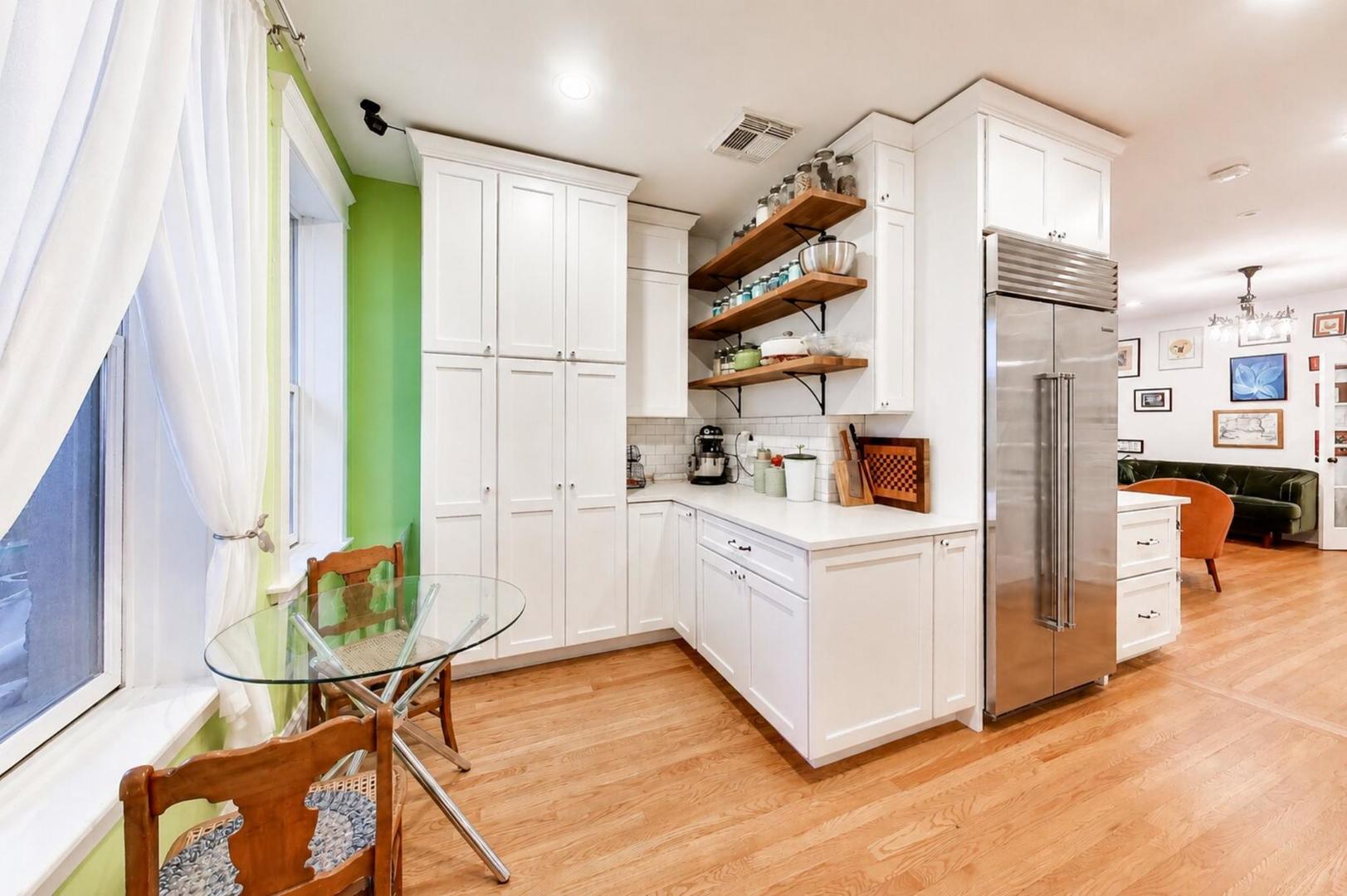 4428 N Malden Street Unit: 3N