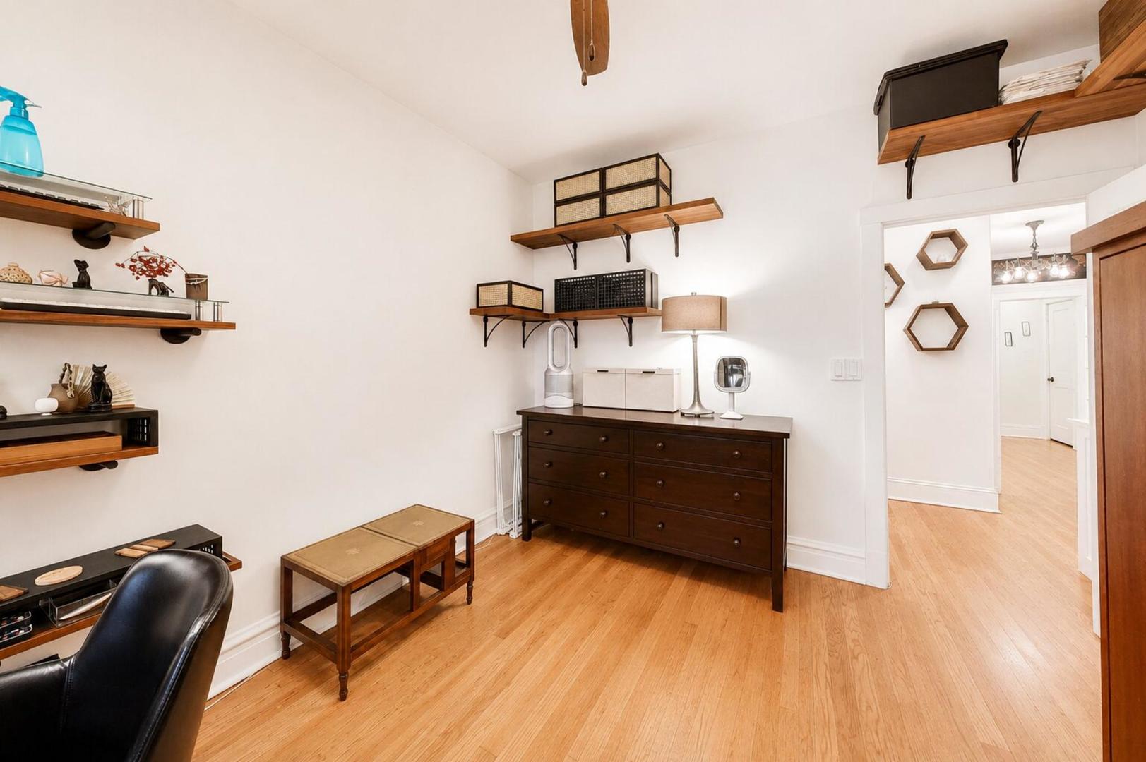 4428 N Malden Street Unit: 3N