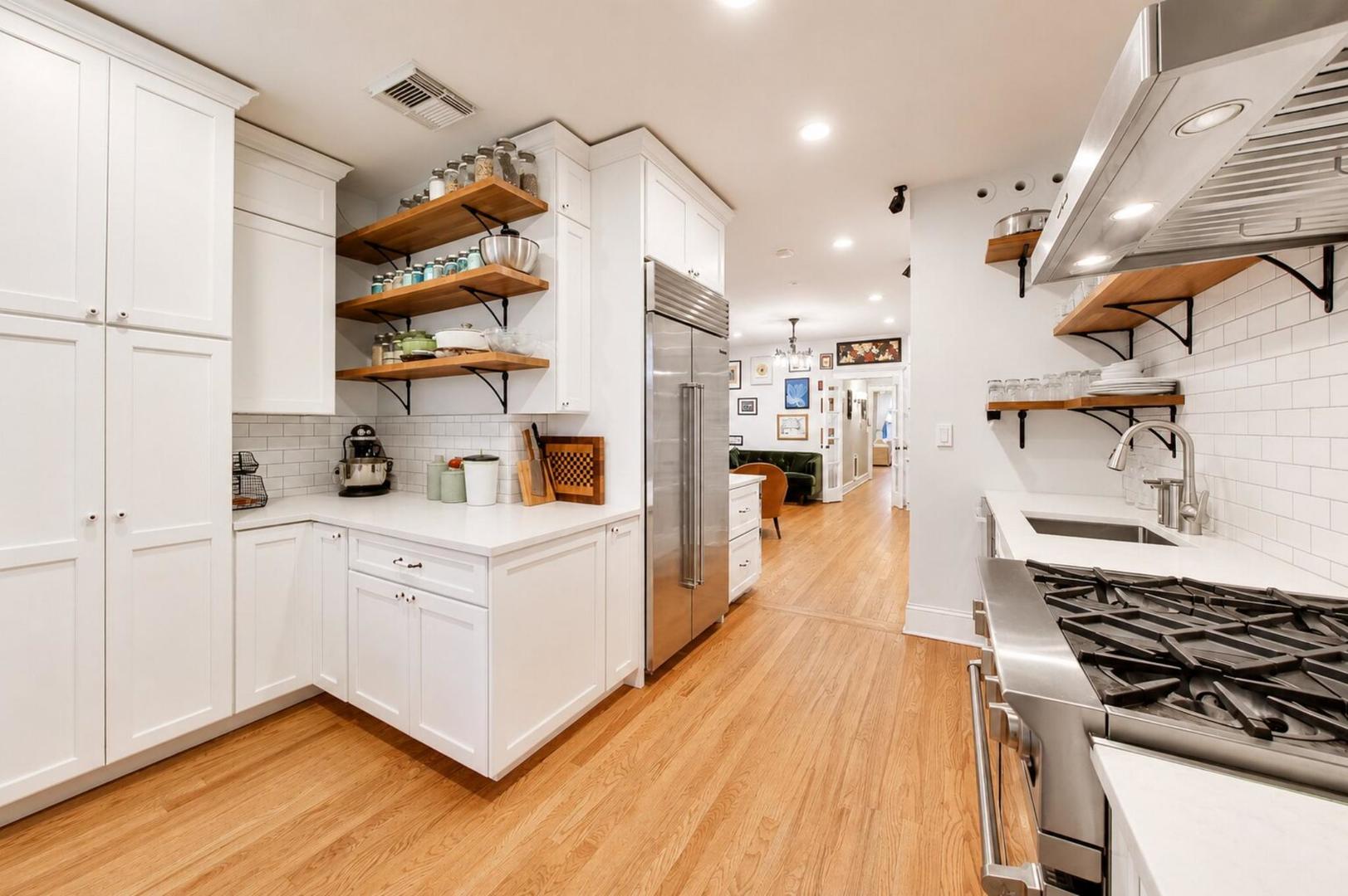 4428 N Malden Street Unit: 3N