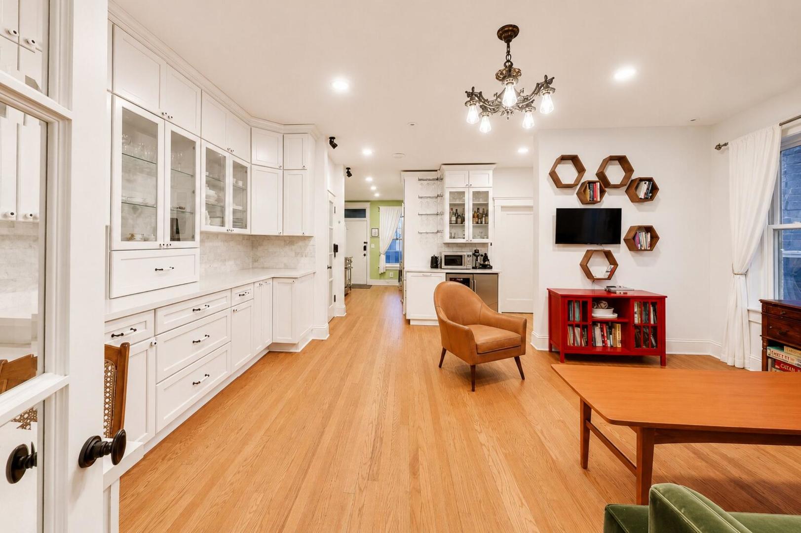 4428 N Malden Street Unit: 3N