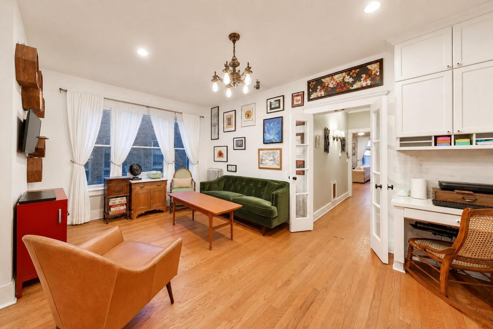 4428 N Malden Street Unit: 3N