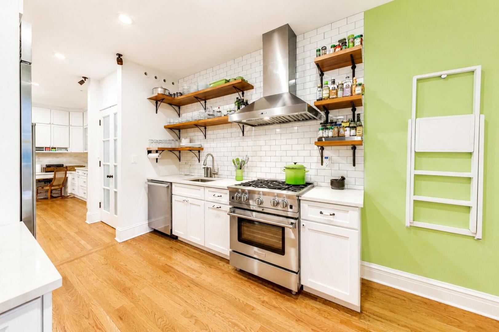 4428 N Malden Street Unit: 3N