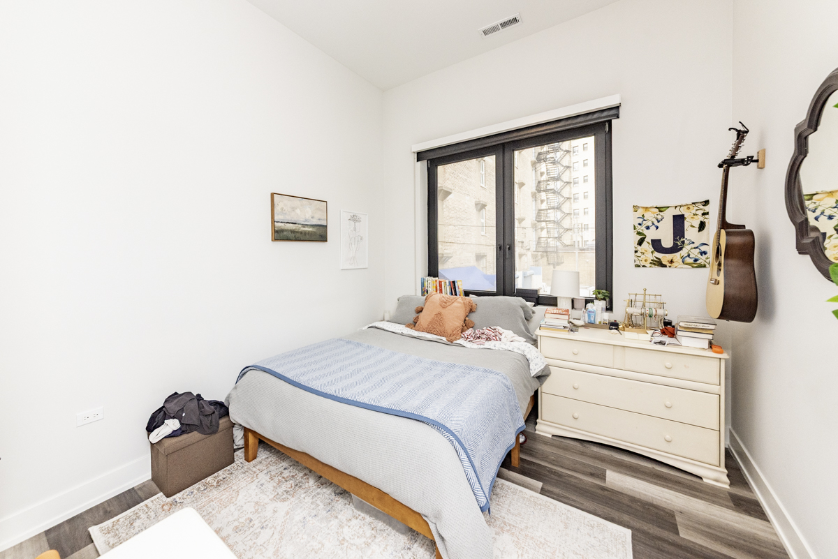 2317 N Clark Street Unit: 407