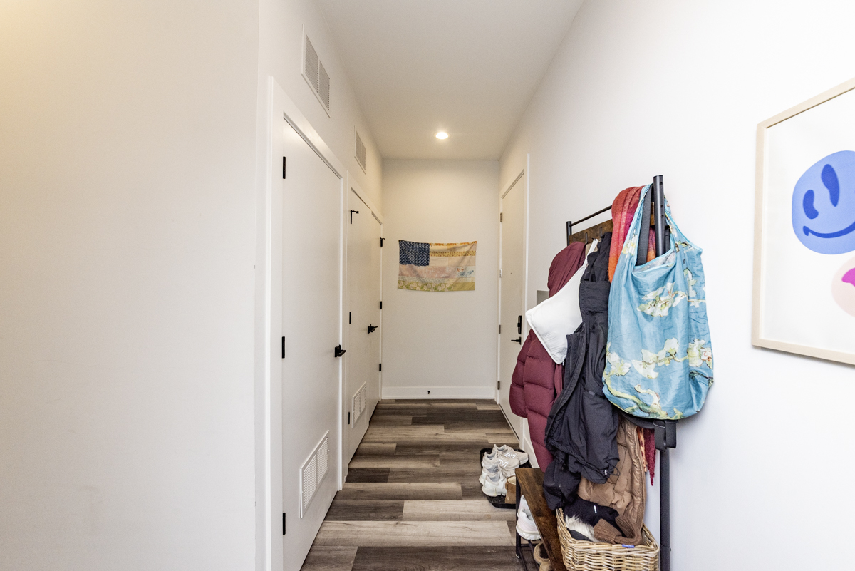 2317 N Clark Street Unit: 407