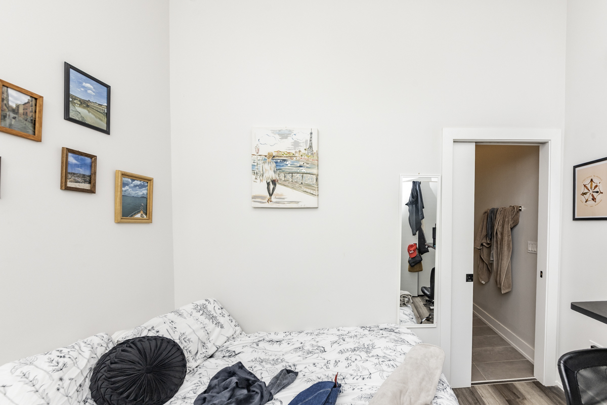 2317 N Clark Street Unit: 407