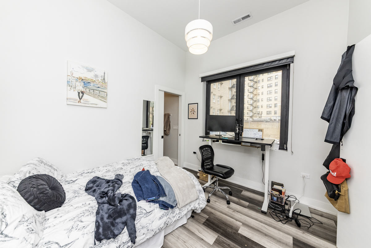 2317 N Clark Street Unit: 407