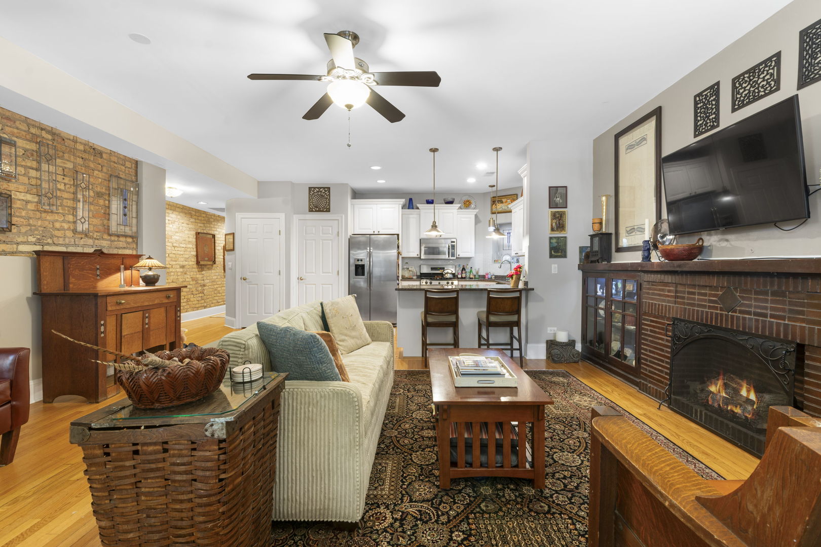 4731 N Malden Street Unit: 1S