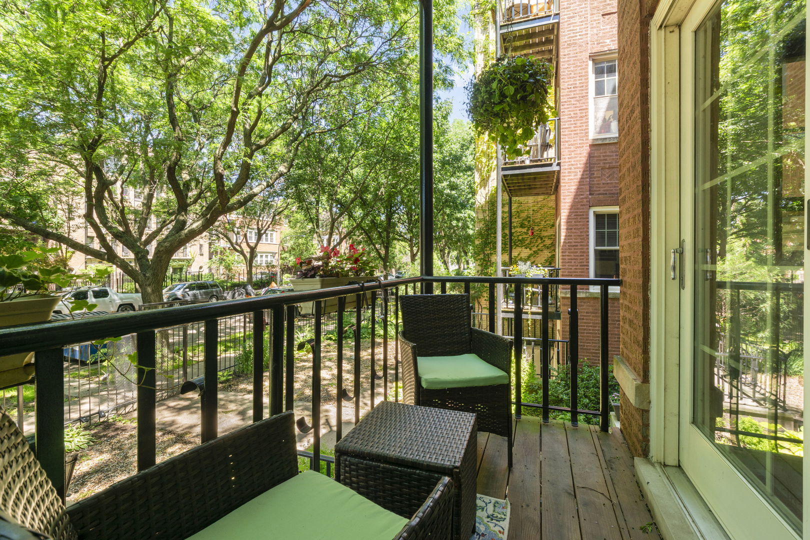 4731 N Malden Street Unit: 1S