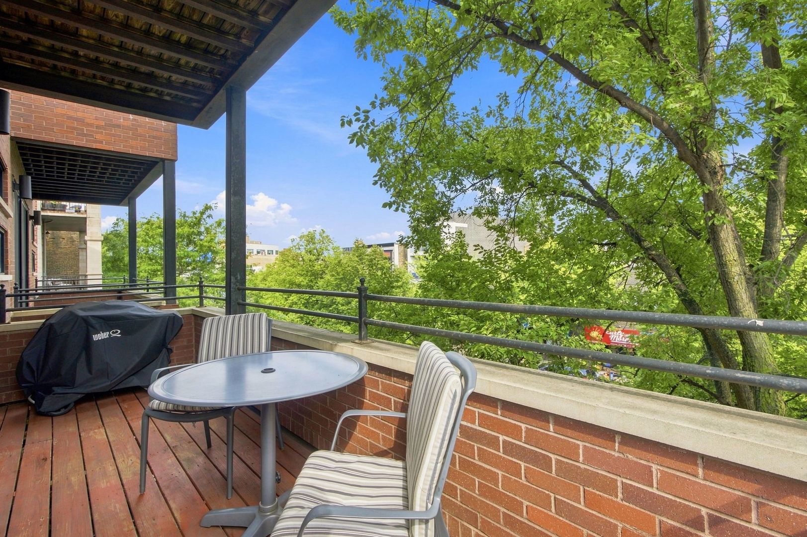 1925 W Irving Park Road Unit: 3
