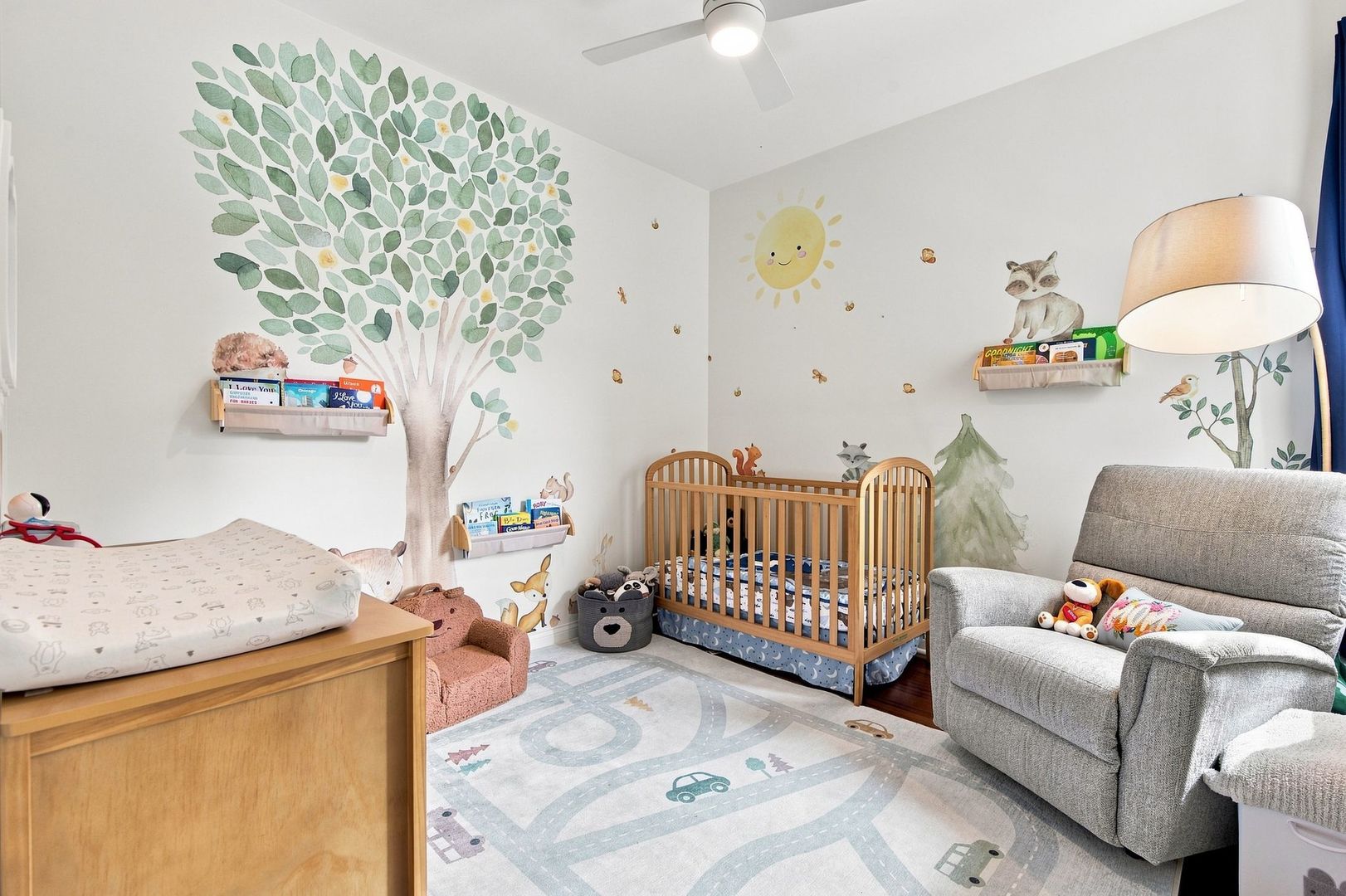 1925 W Irving Park Road Unit: 3