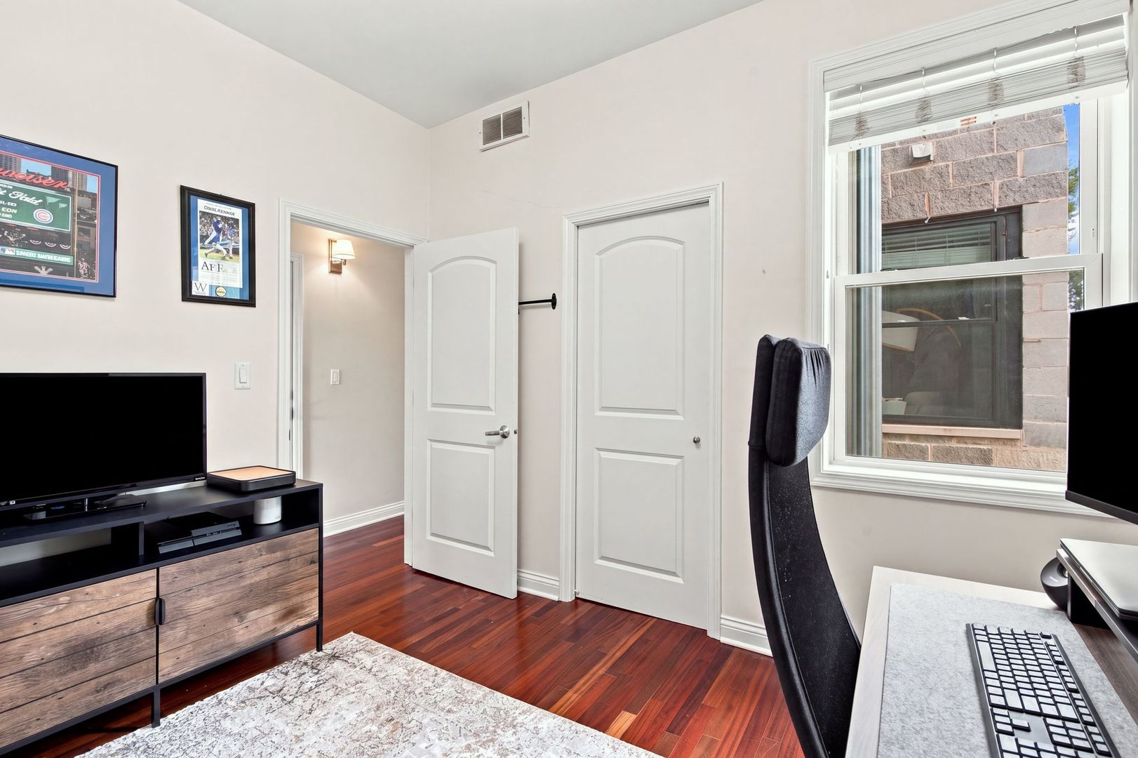 1925 W Irving Park Road Unit: 3