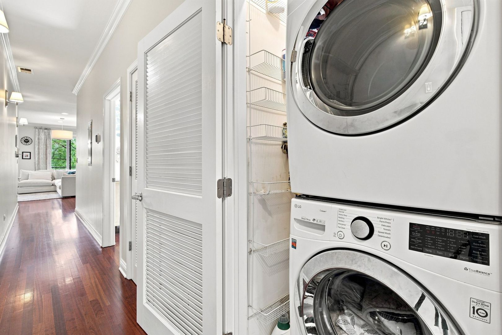 1925 W Irving Park Road Unit: 3