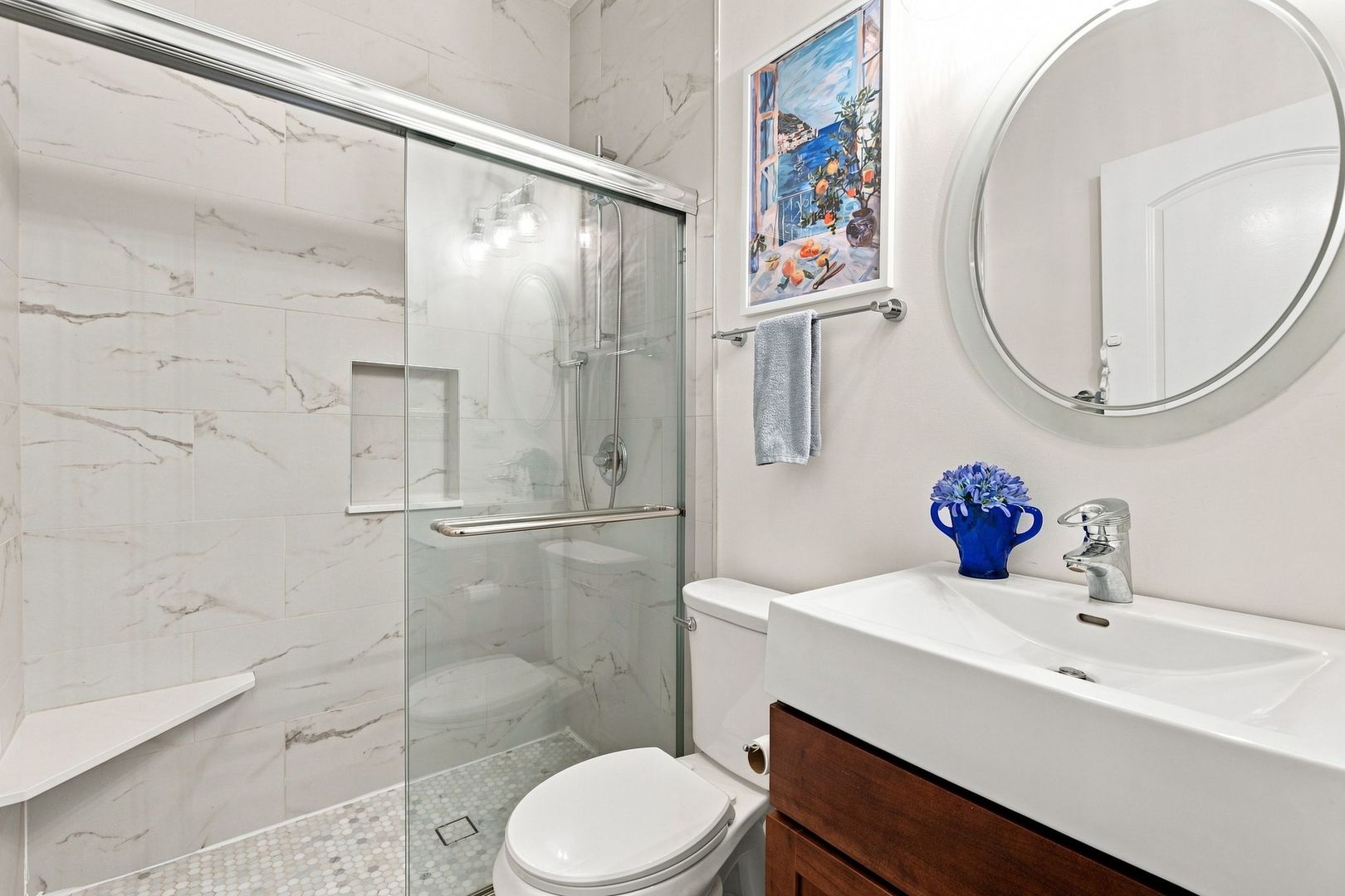 1925 W Irving Park Road Unit: 3