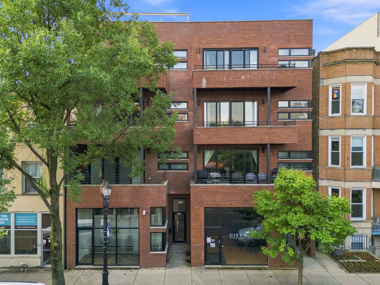 1925 W Irving Park Road Unit 3 Chicago Il Us 60613 Mrd12736150