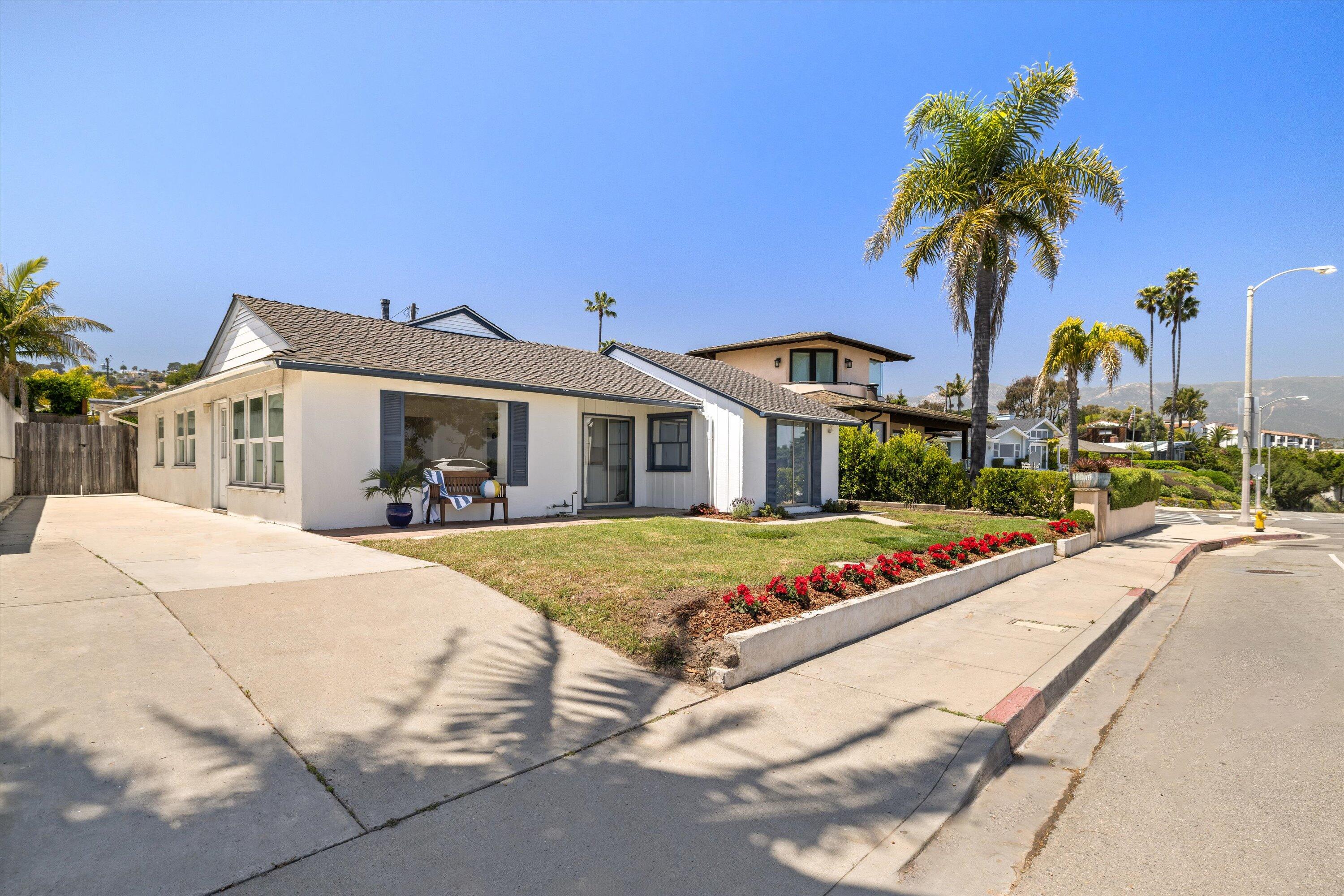 1204 Shoreline Drive