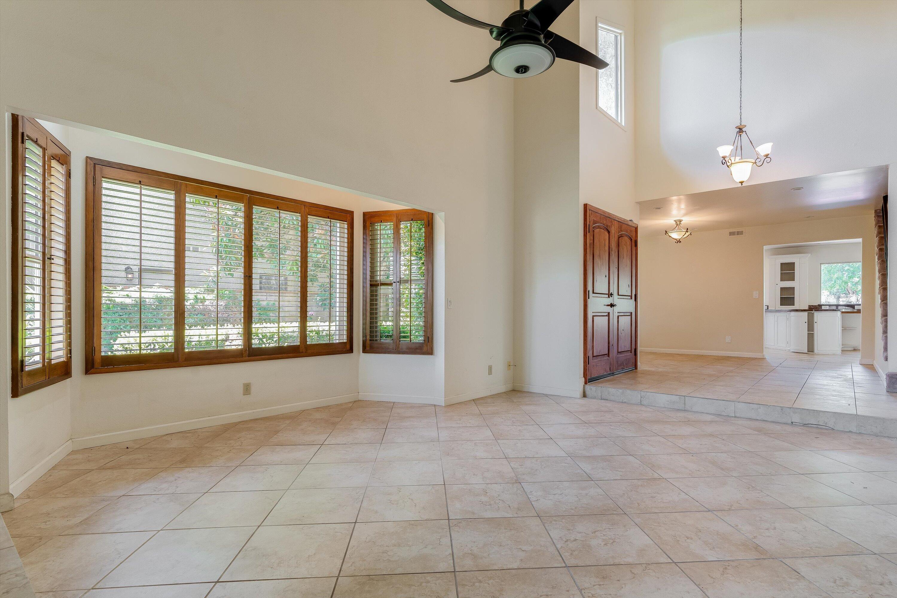 2713 Lorencita Drive