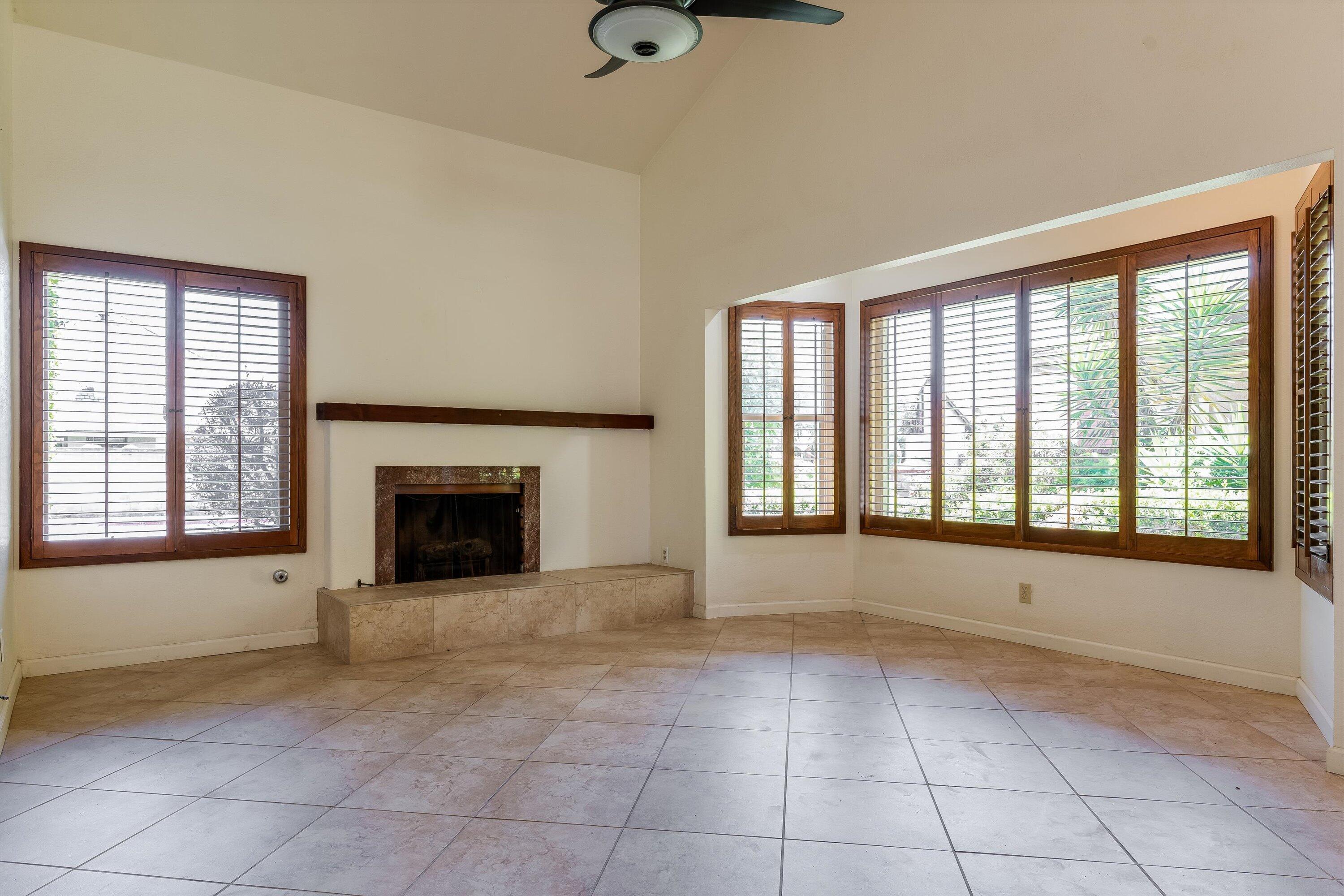 2713 Lorencita Drive