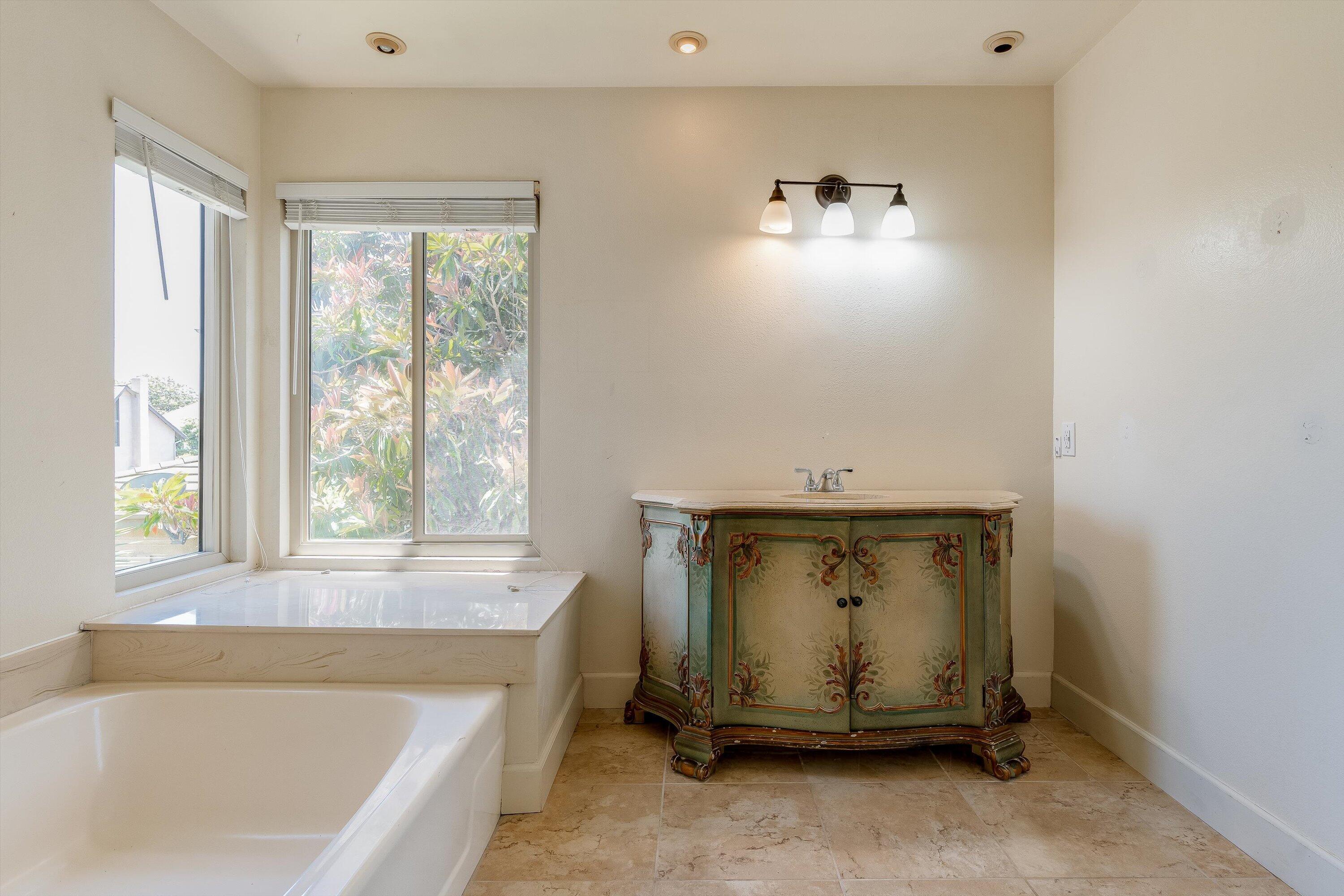 2713 Lorencita Drive