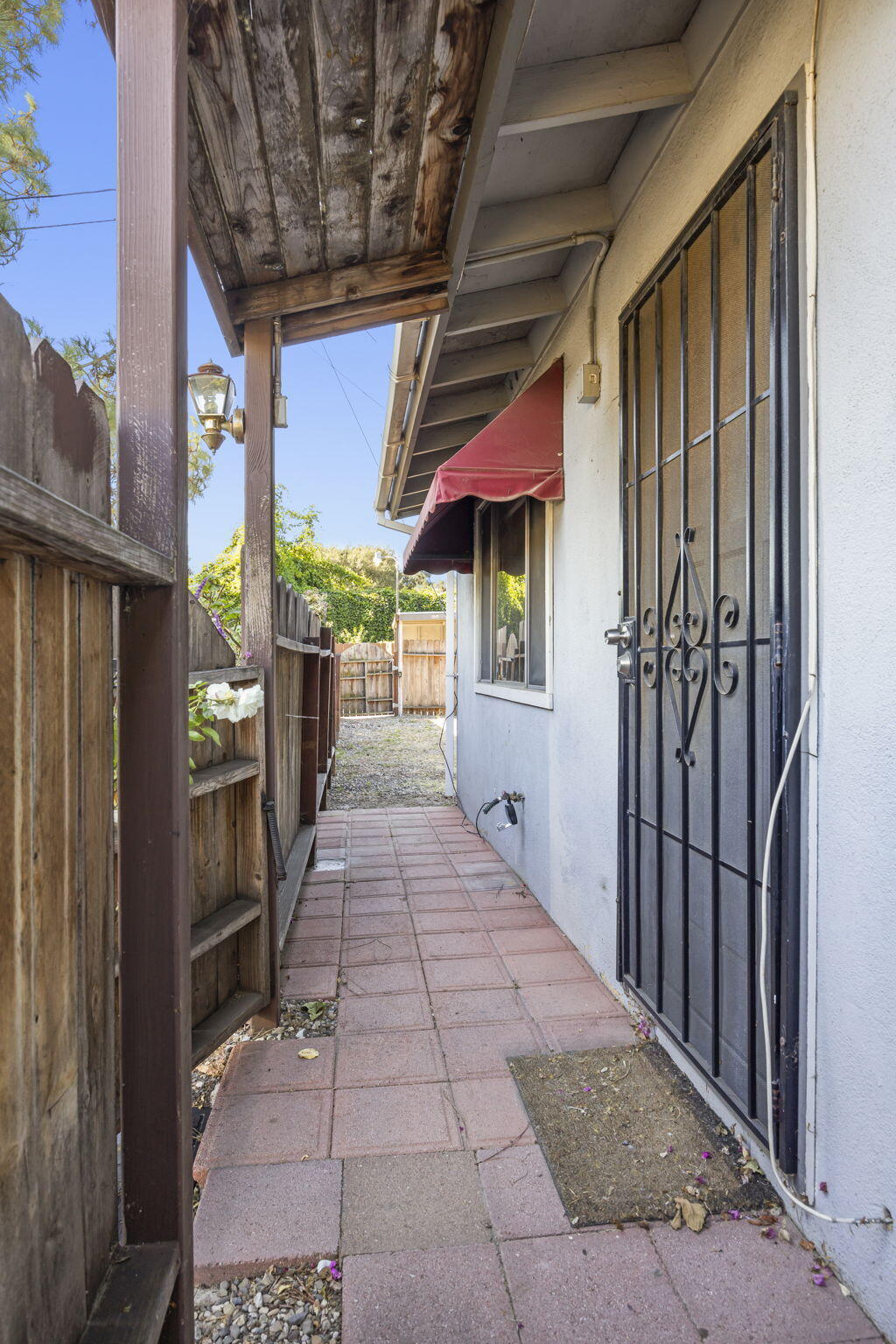 430 W Valerio Street
