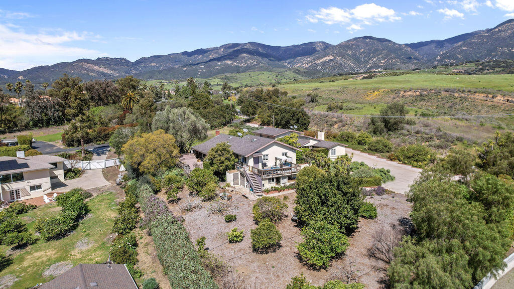 4400 Meadowlark Lane