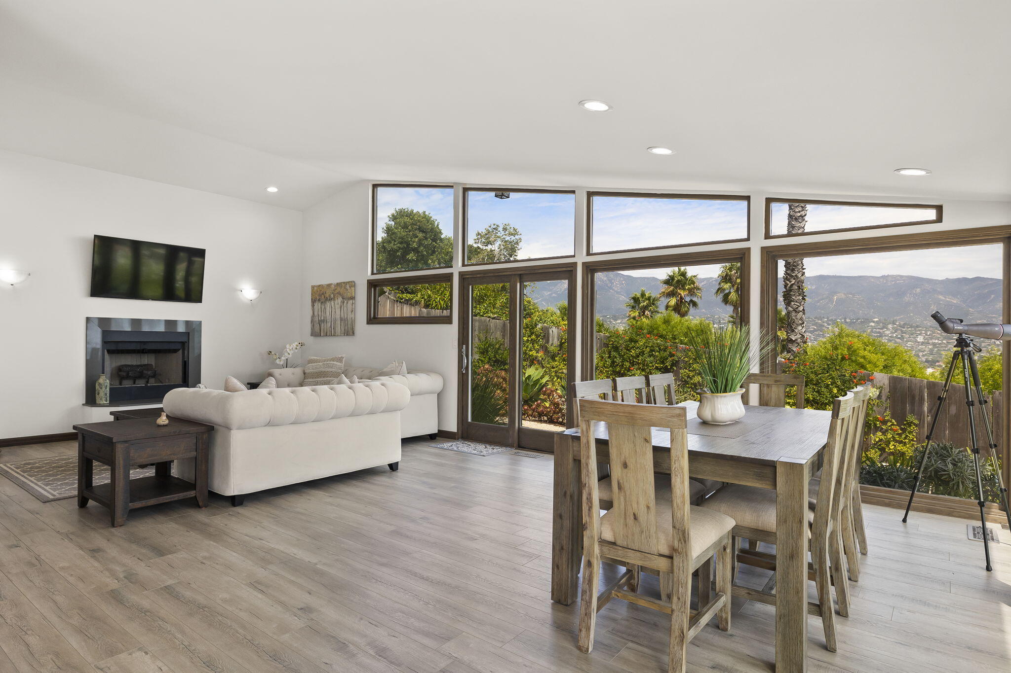 550 Miramonte Drive