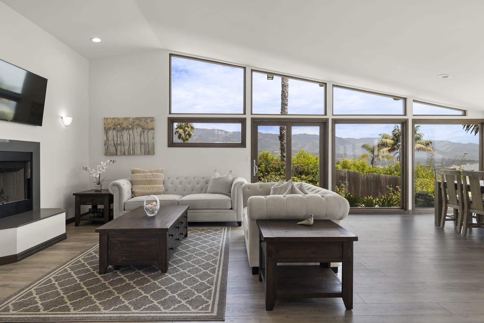 550 Miramonte Drive