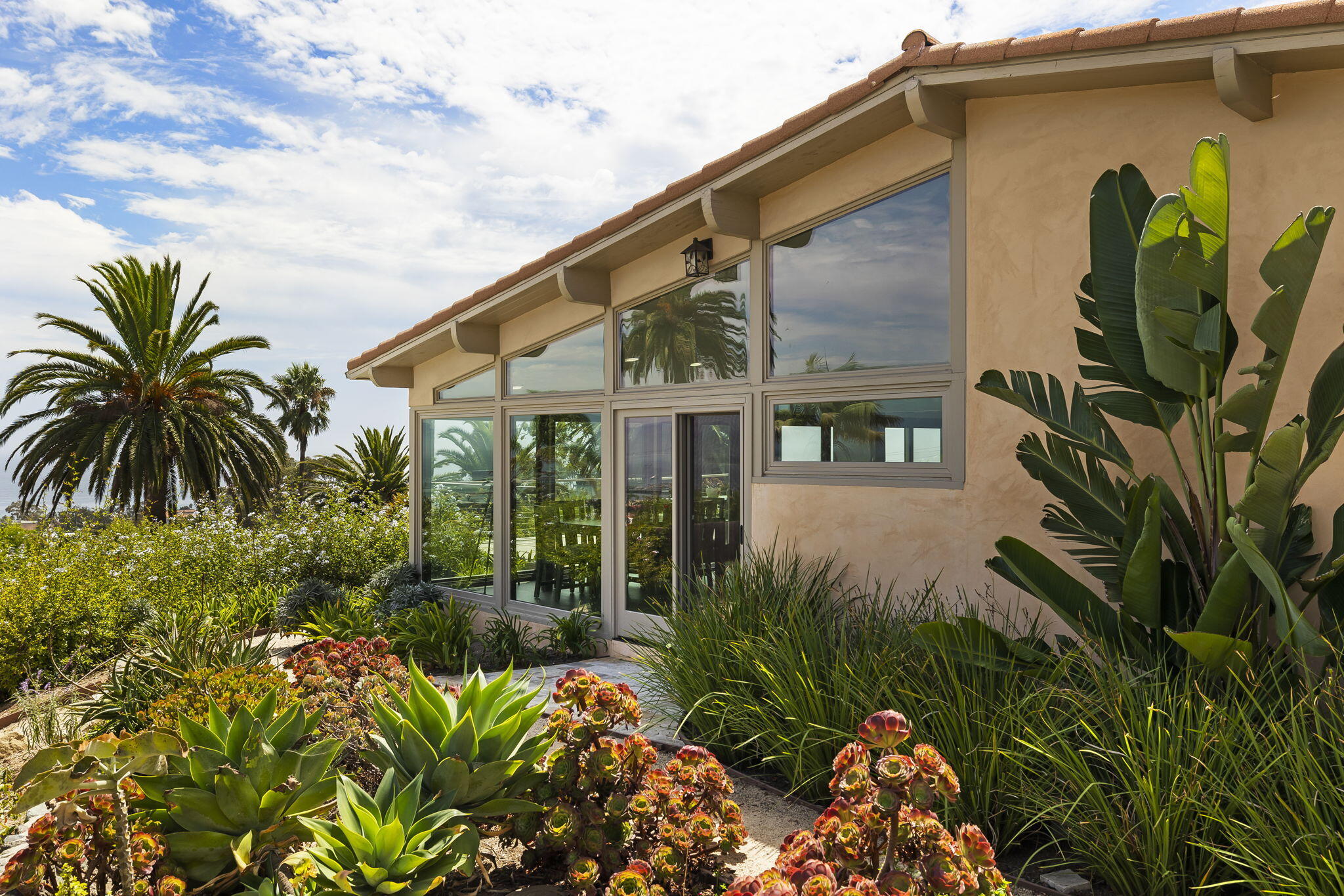 550 Miramonte Drive