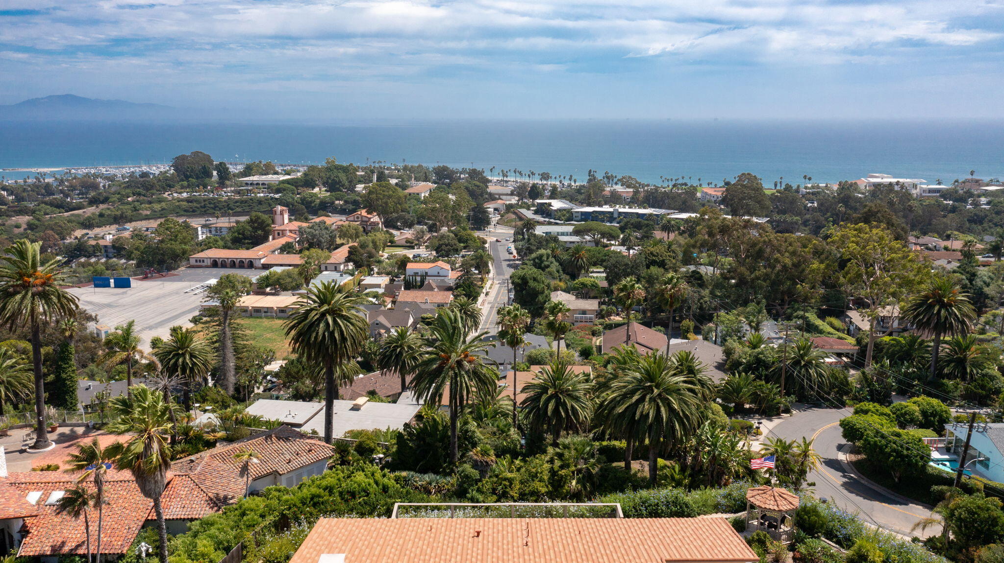 550 Miramonte Drive