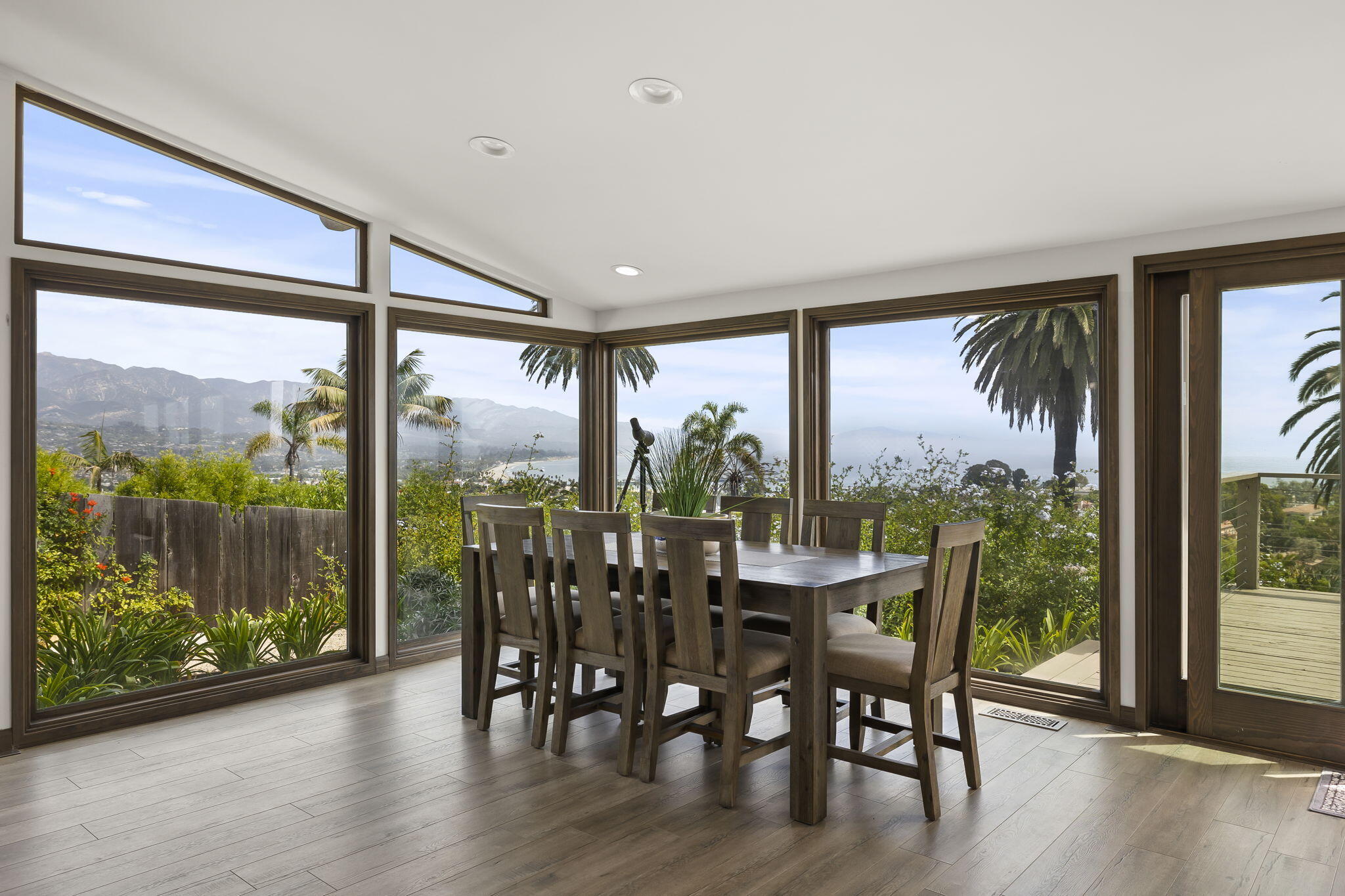 550 Miramonte Drive
