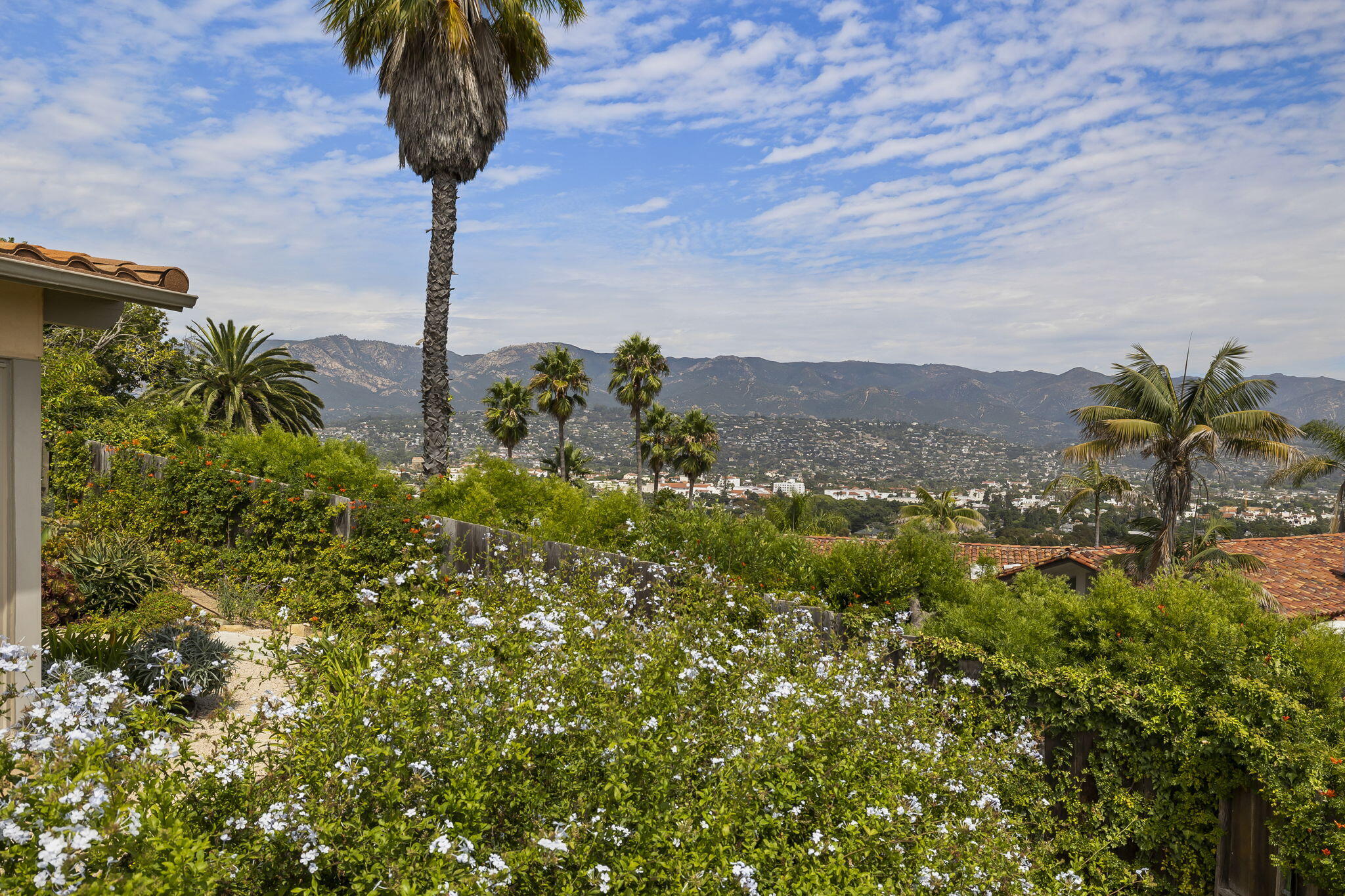 550 Miramonte Drive