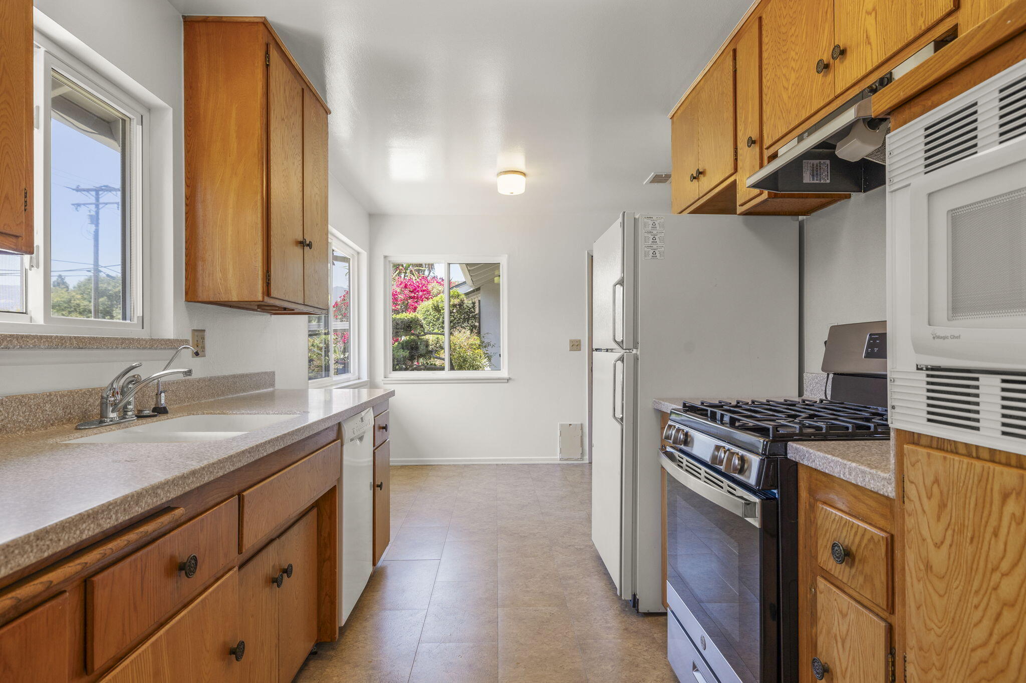 302 Arroyo Road