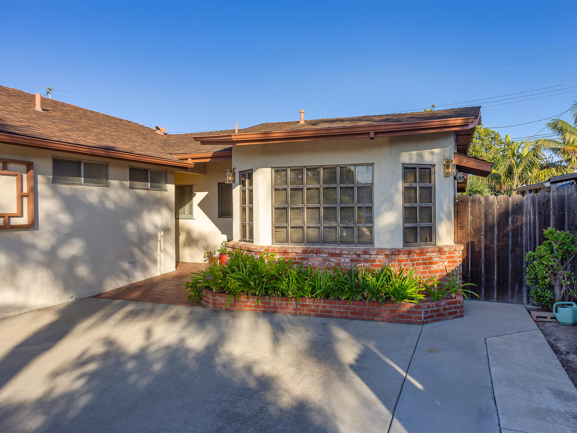 150 La Venta Drive