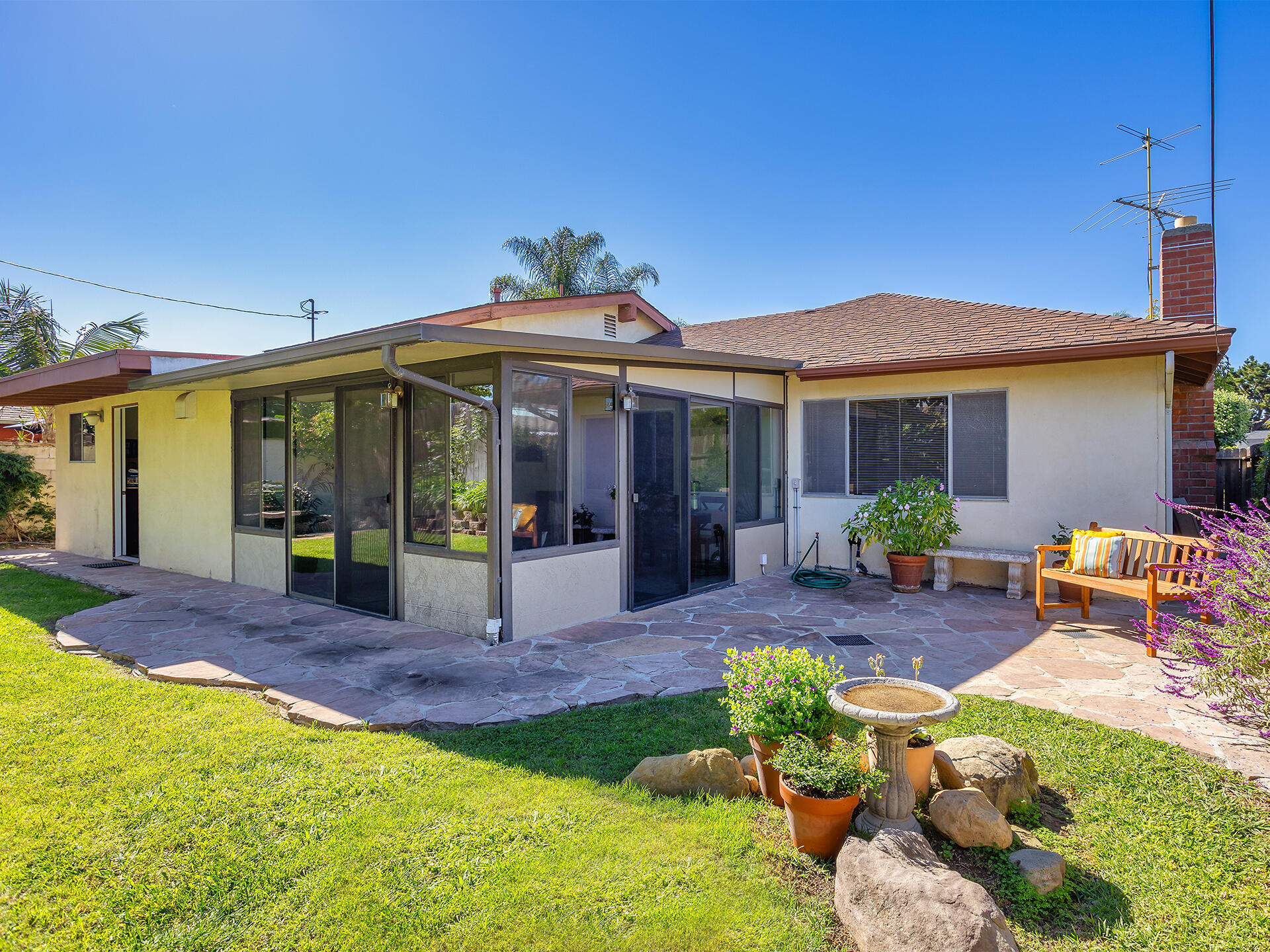 150 La Venta Drive