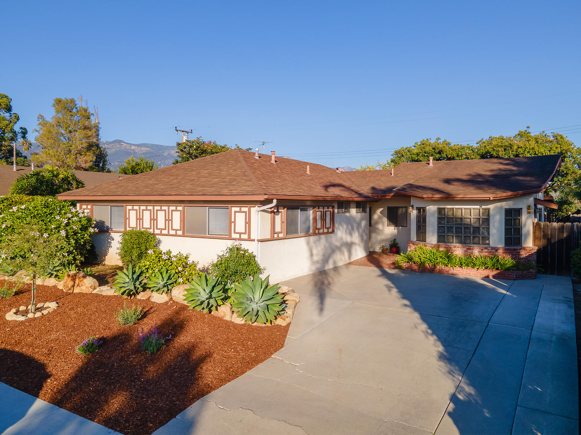 150 La Venta Drive