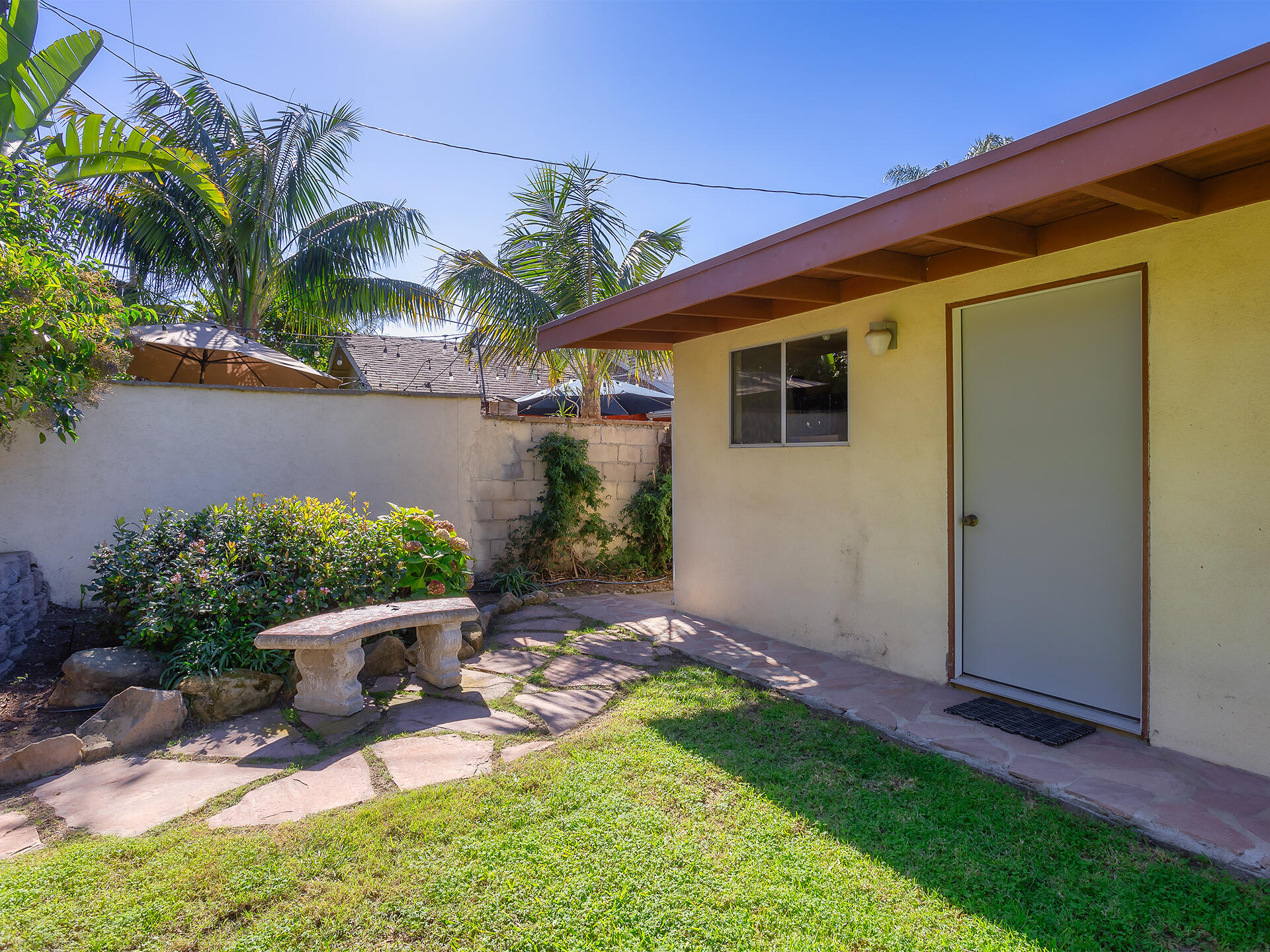 150 La Venta Drive