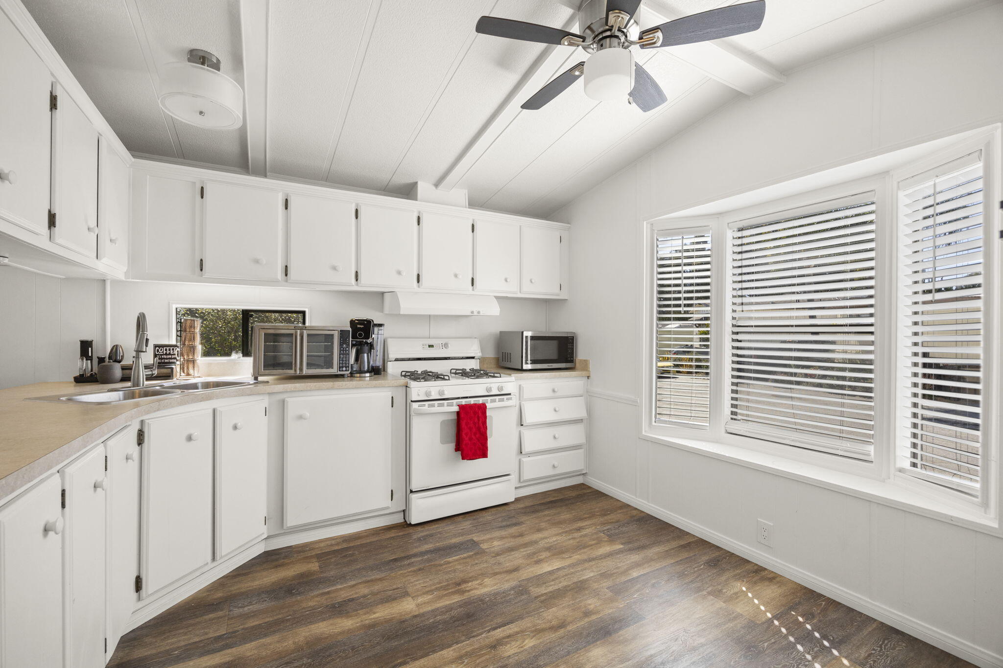 7368 Hollister Avenue Spc 26